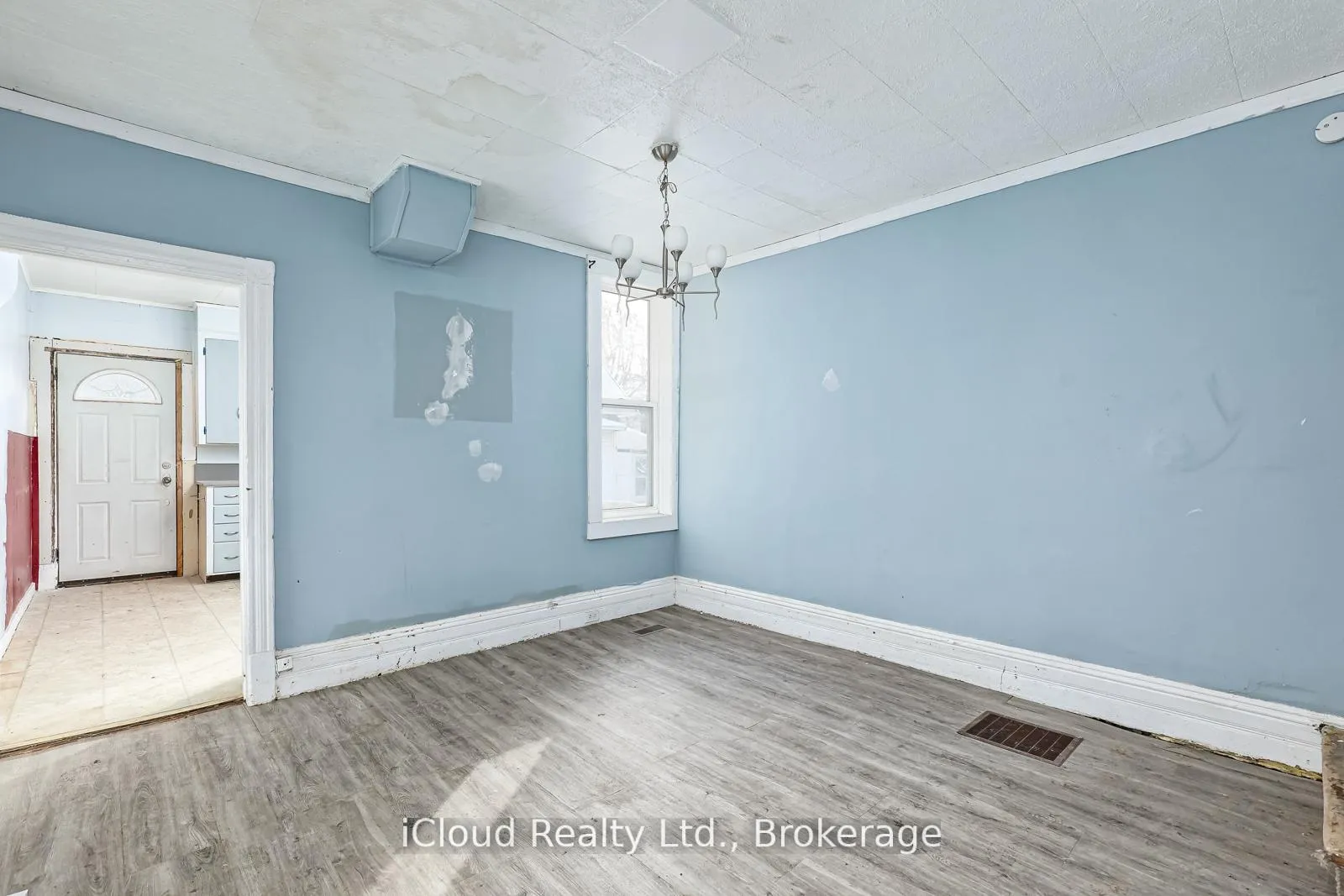 Photo 5 of 1083 3rd A Avenue E, Owen Sound — HOMEH
