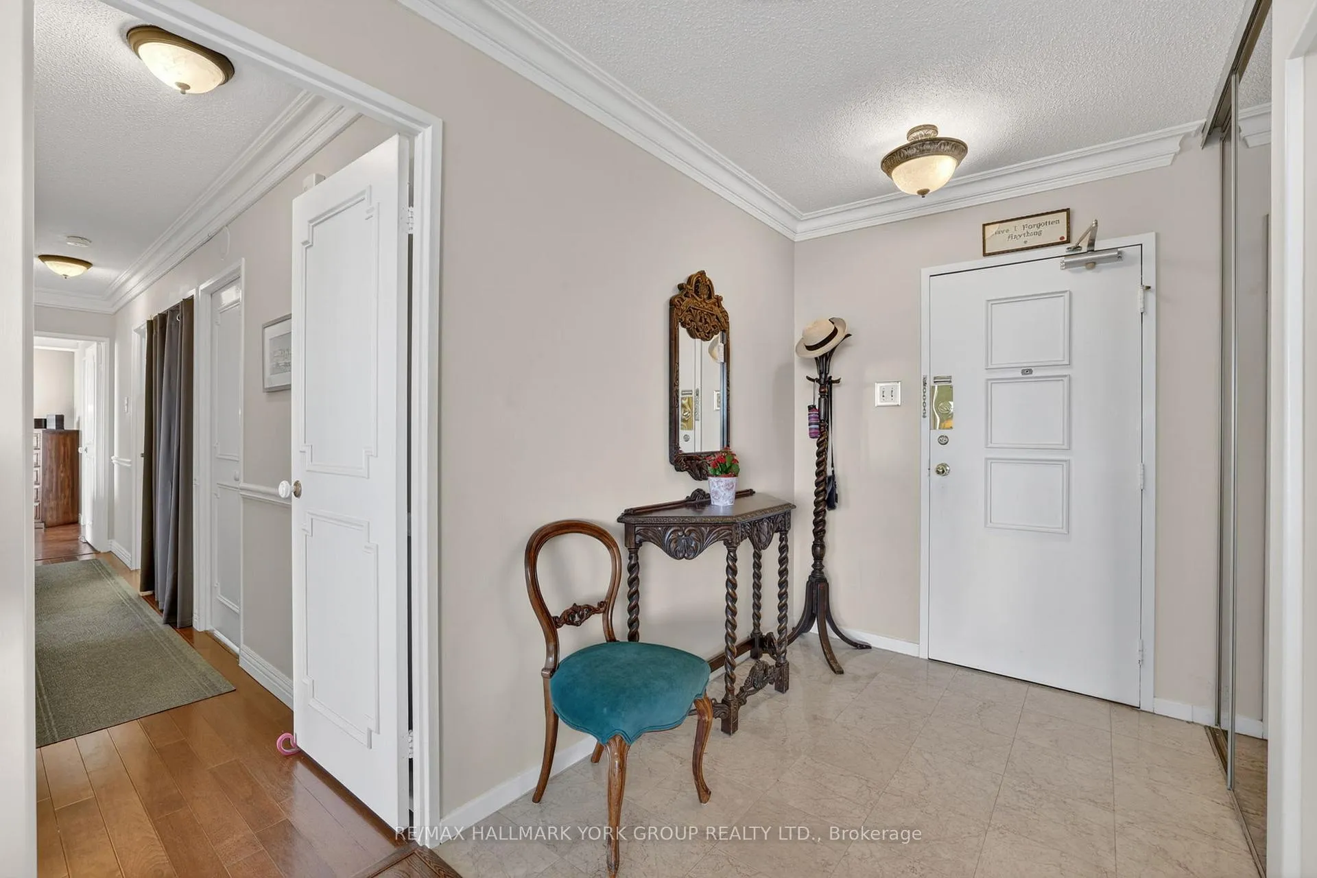 Photo 5 of Unit 1812, 8111 Yonge Street, Markham, Royal Orchard — HOMEH