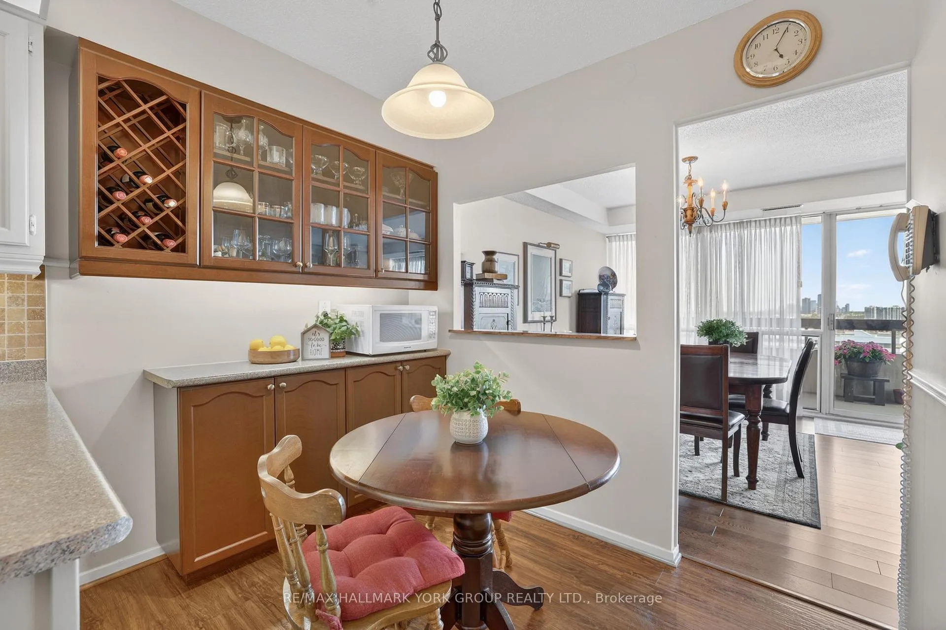 Photo 9 of Unit 1812, 8111 Yonge Street, Markham, Royal Orchard — HOMEH