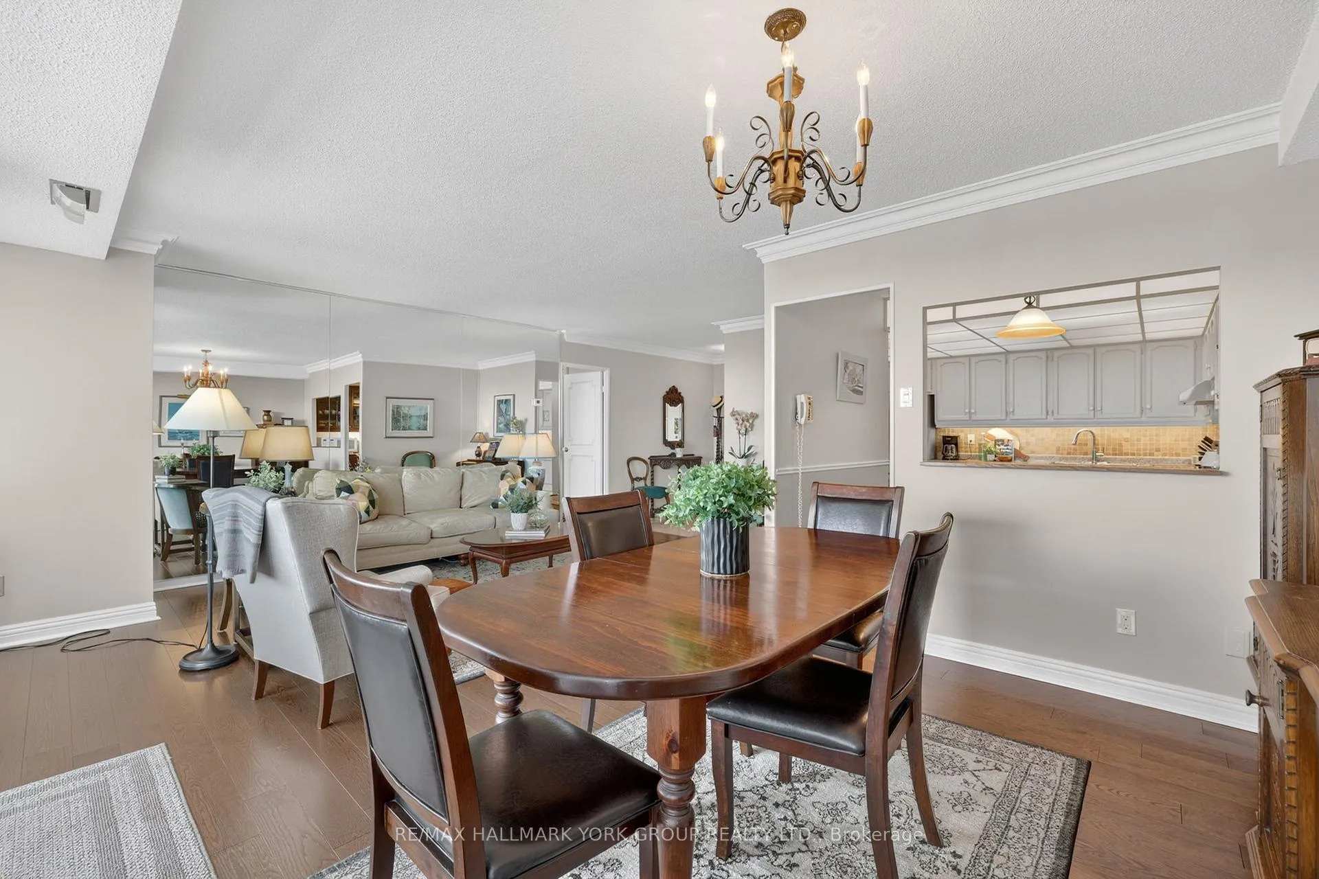 Photo 13 of Unit 1812, 8111 Yonge Street, Markham, Royal Orchard — HOMEH