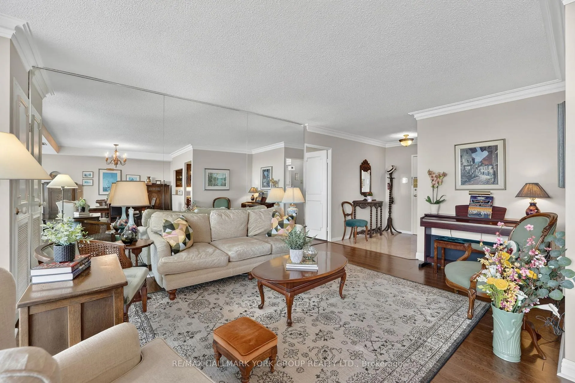 Photo 14 of Unit 1812, 8111 Yonge Street, Markham, Royal Orchard — HOMEH