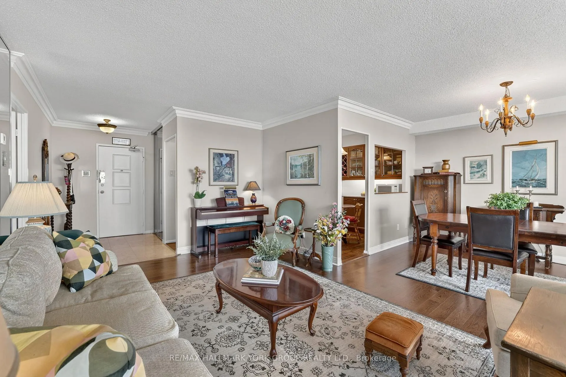 Photo 15 of Unit 1812, 8111 Yonge Street, Markham, Royal Orchard — HOMEH