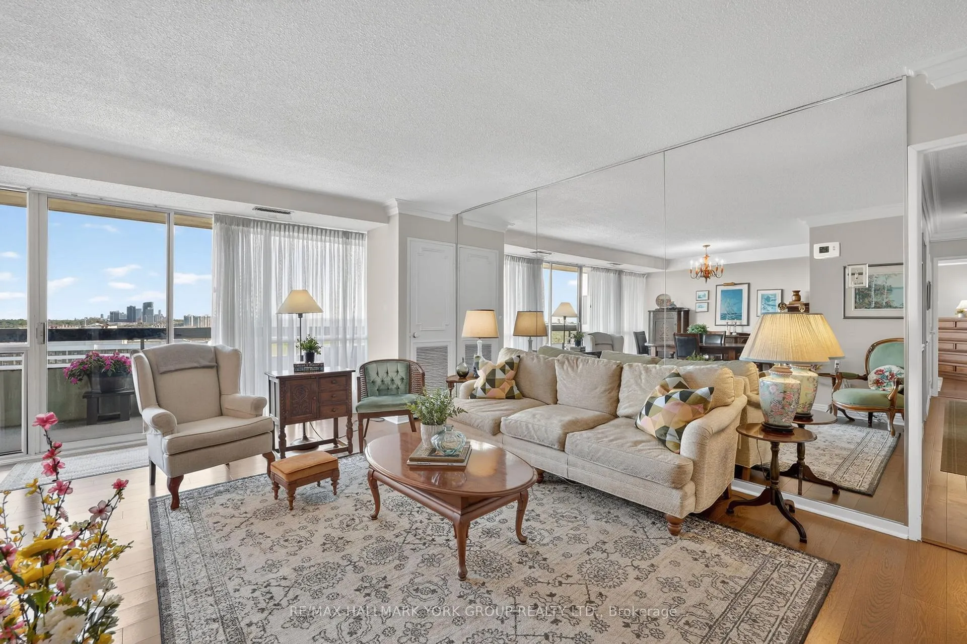 Photo 1 of Unit 1812, 8111 Yonge Street, Markham, Royal Orchard — HOMEH