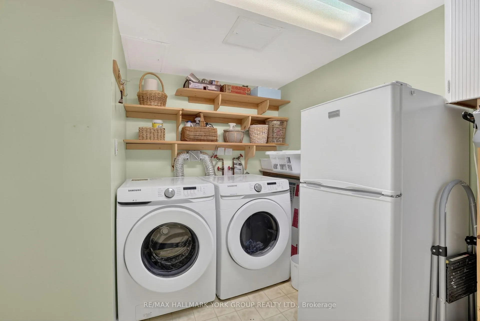 Photo 24 of Unit 1812, 8111 Yonge Street, Markham, Royal Orchard — HOMEH