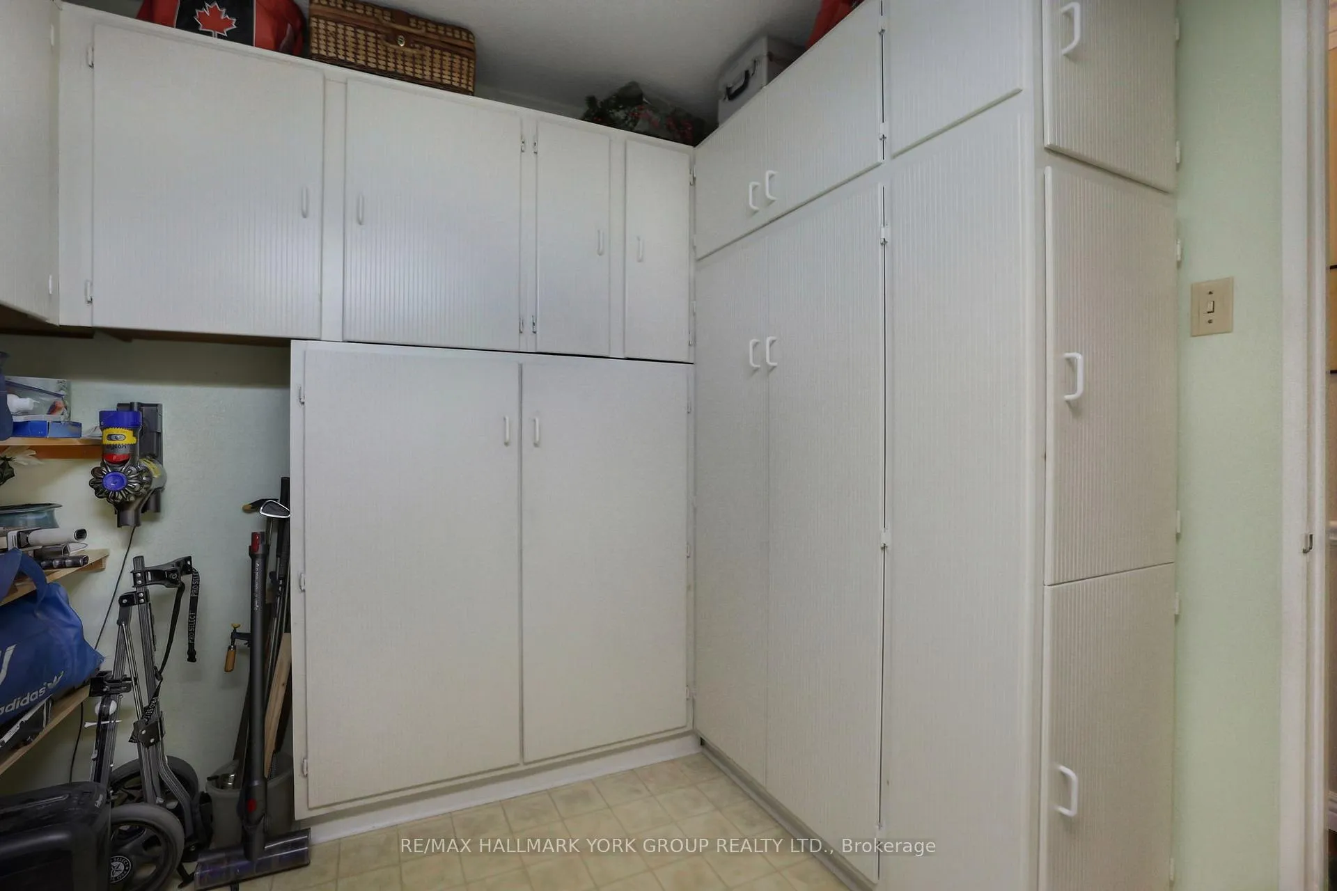 Photo 25 of Unit 1812, 8111 Yonge Street, Markham, Royal Orchard — HOMEH