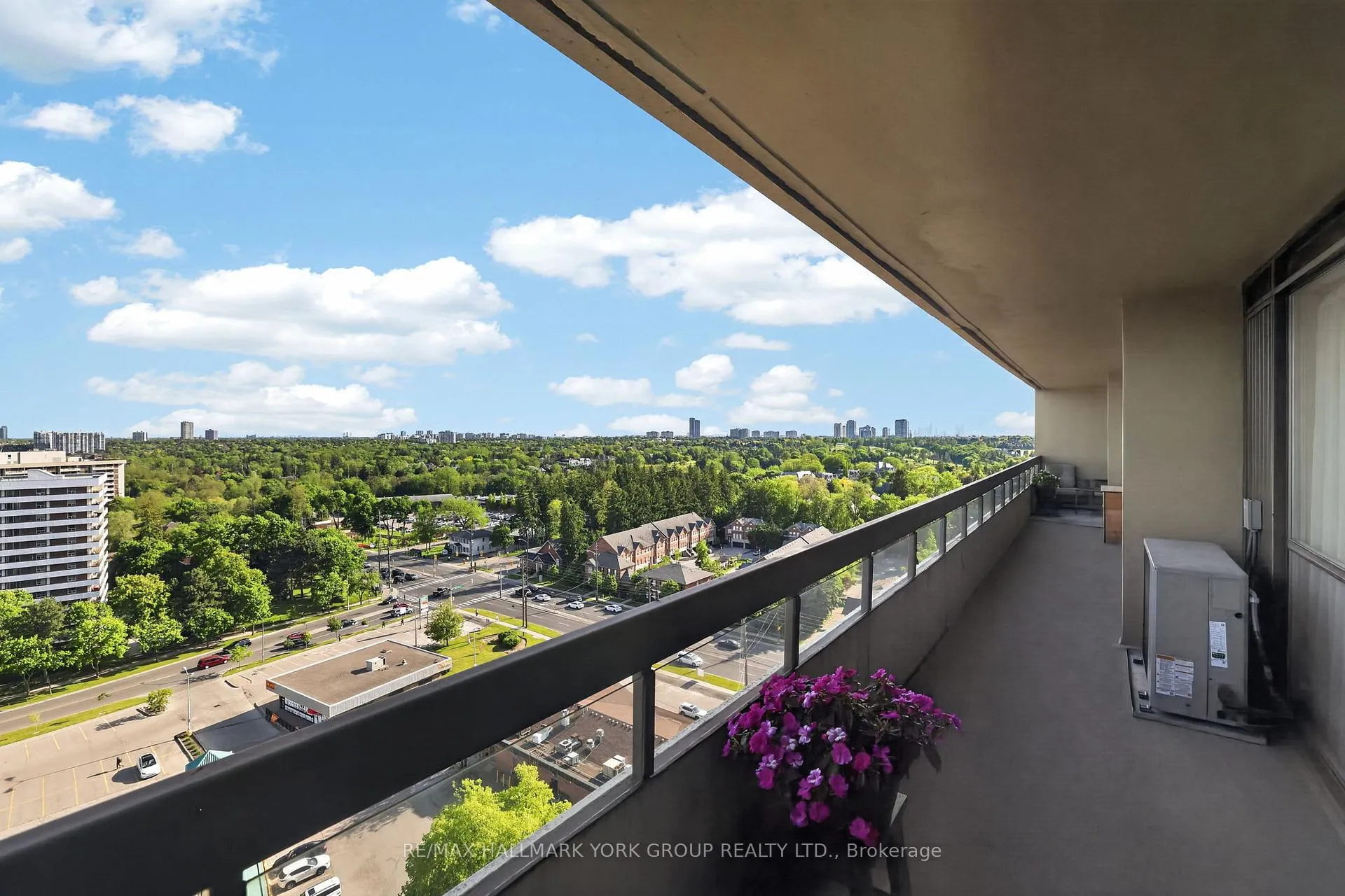 Photo 27 of Unit 1812, 8111 Yonge Street, Markham, Royal Orchard — HOMEH