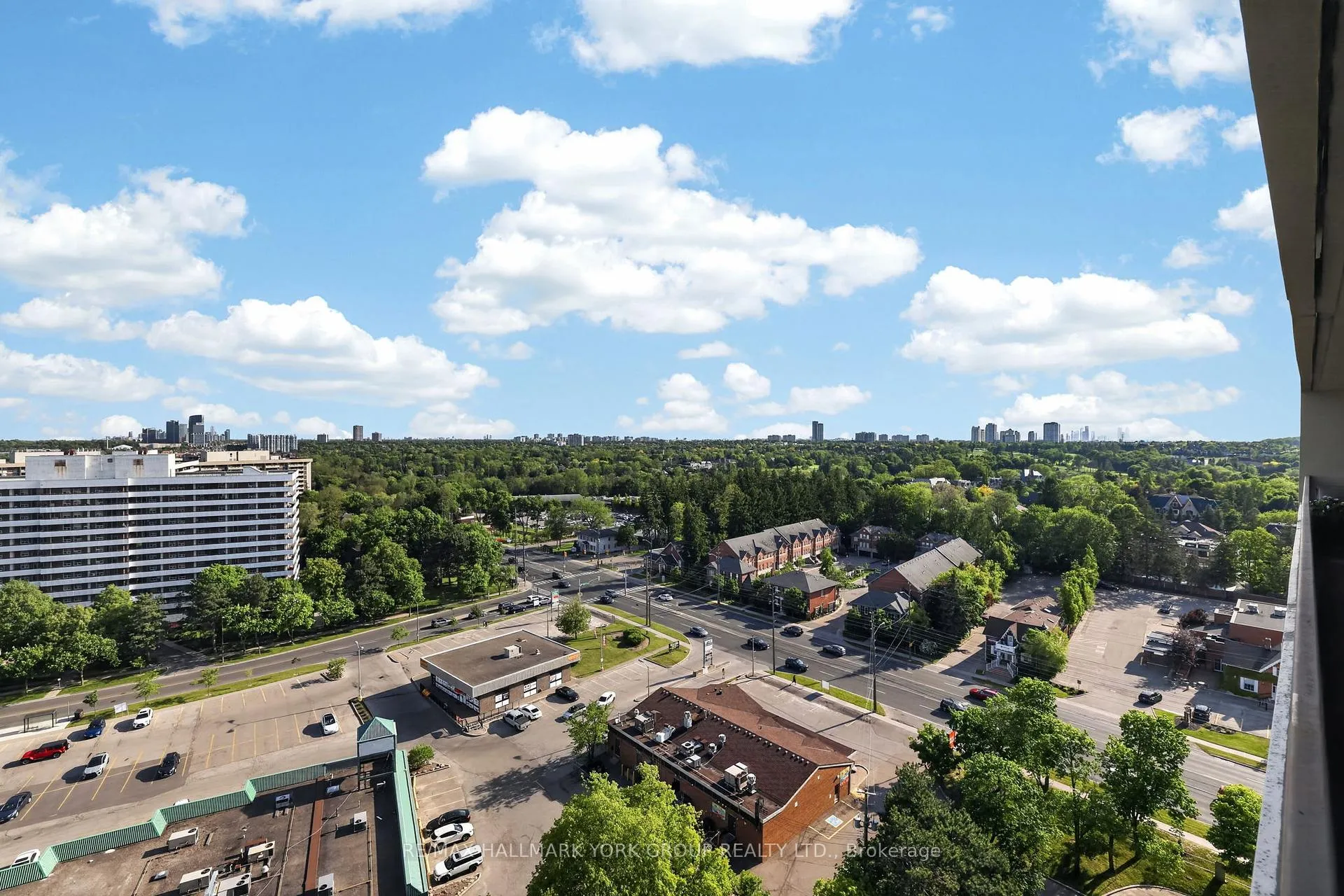 Photo 31 of Unit 1812, 8111 Yonge Street, Markham, Royal Orchard — HOMEH