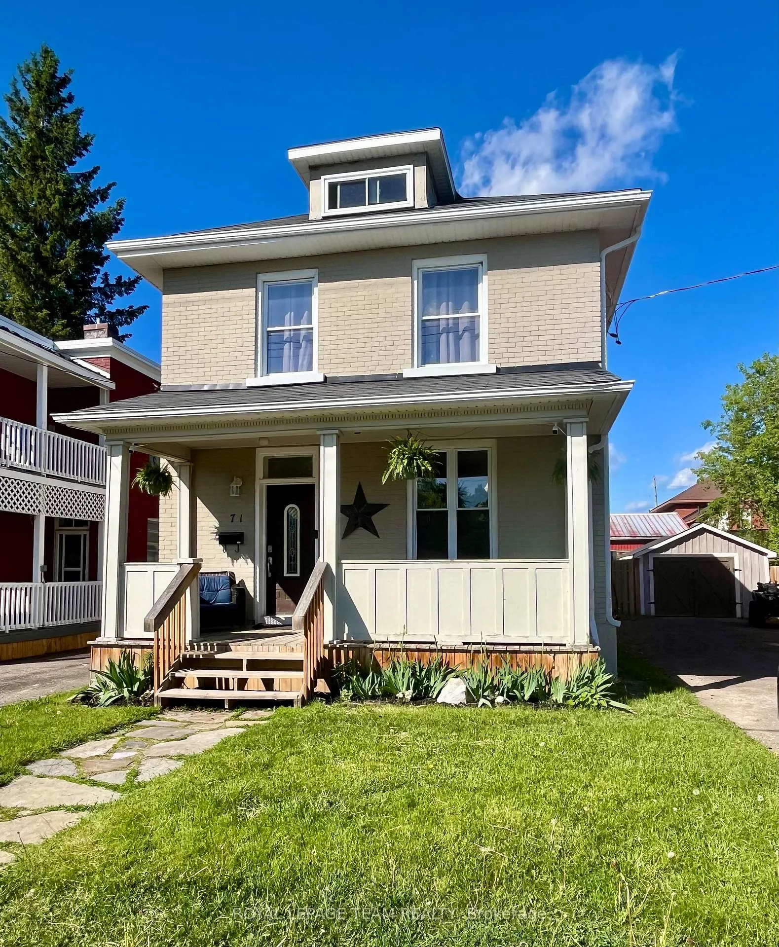 Photo 1 of 71 Argyle Street N, Renfrew — HOMEH