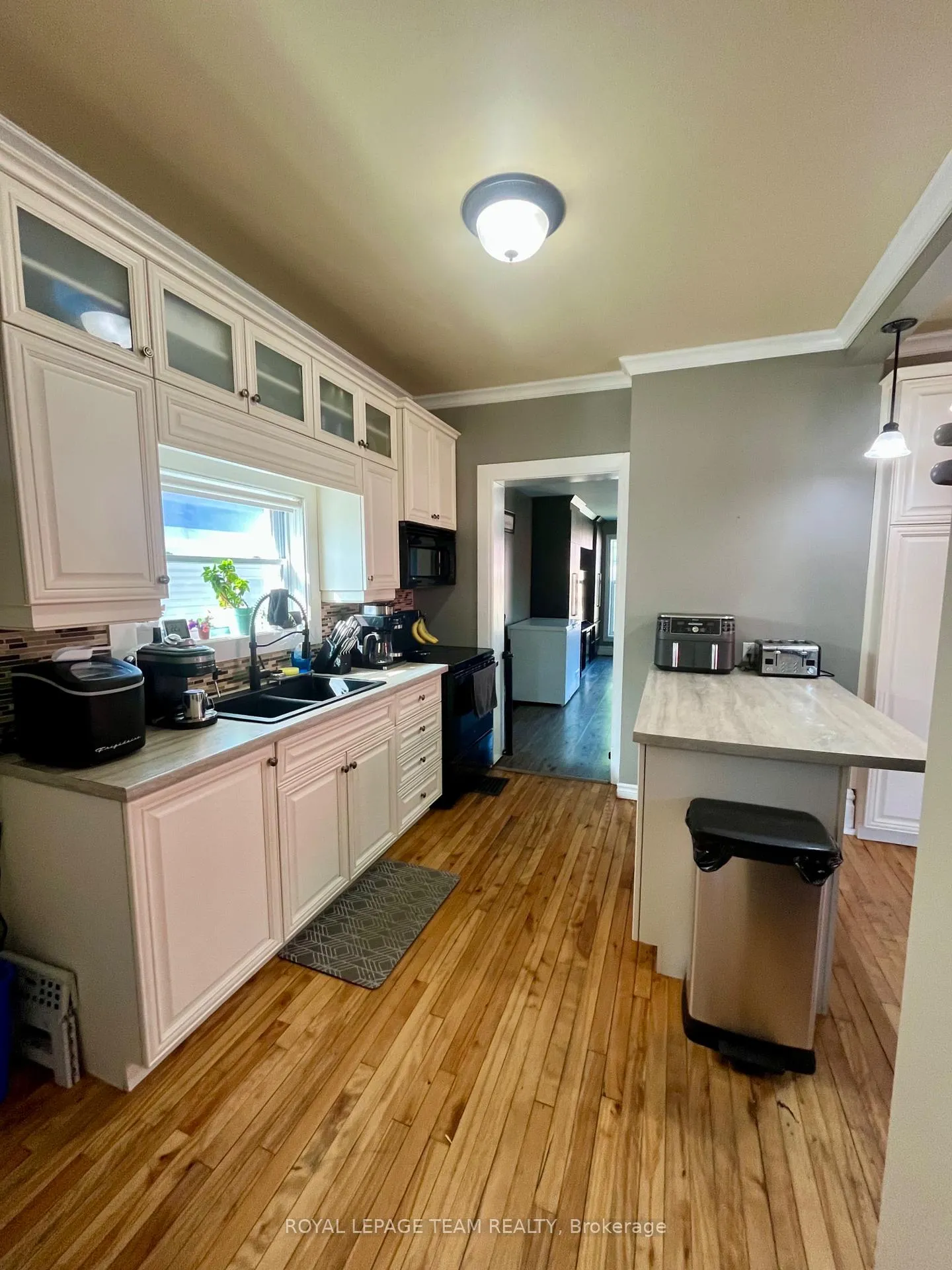 Photo 11 of 71 Argyle Street N, Renfrew — HOMEH