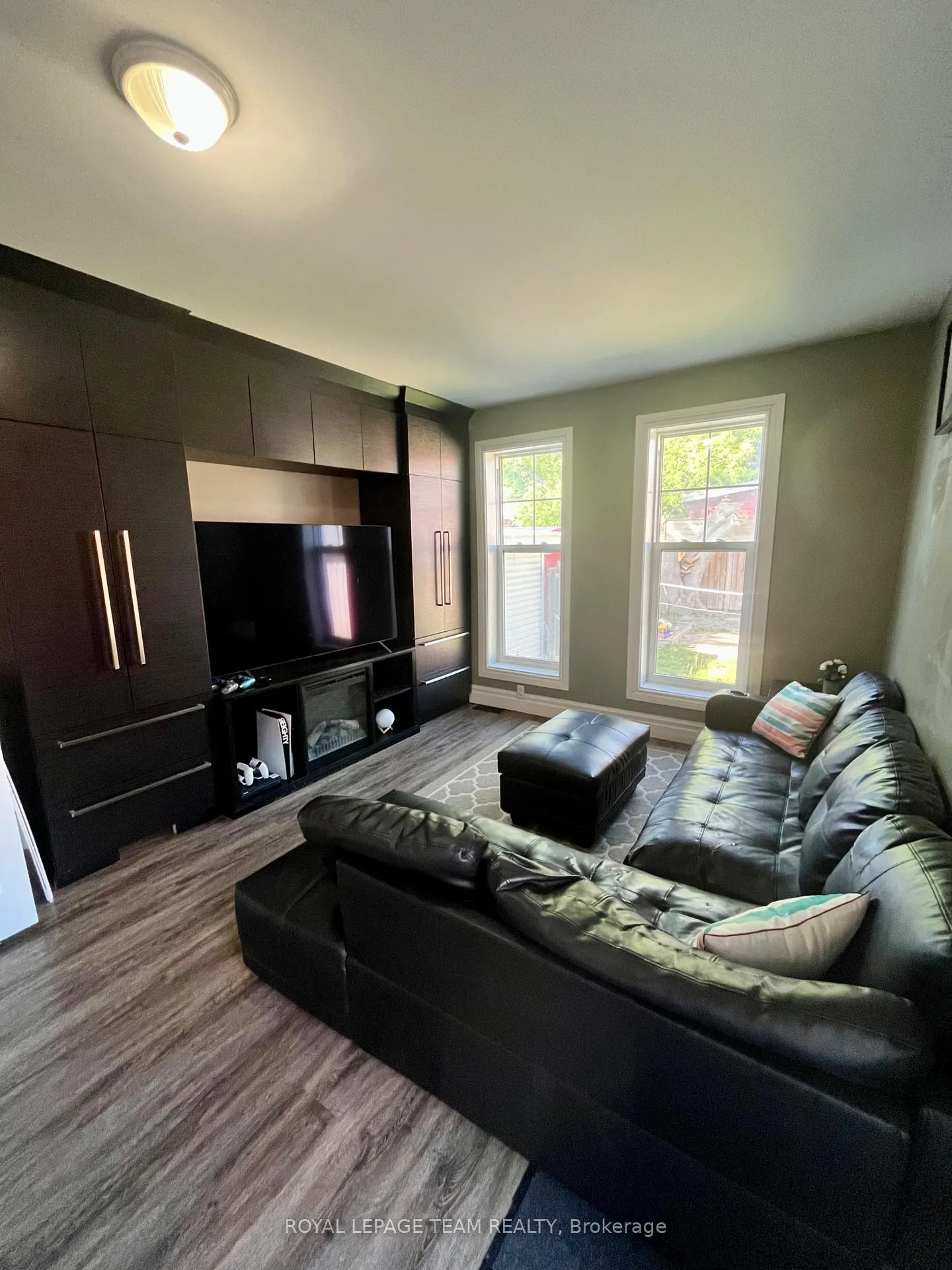 Photo 13 of 71 Argyle Street N, Renfrew — HOMEH