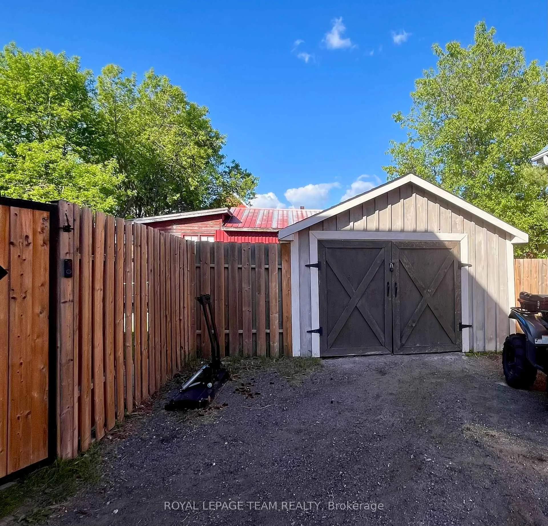 Photo 30 of 71 Argyle Street N, Renfrew — HOMEH