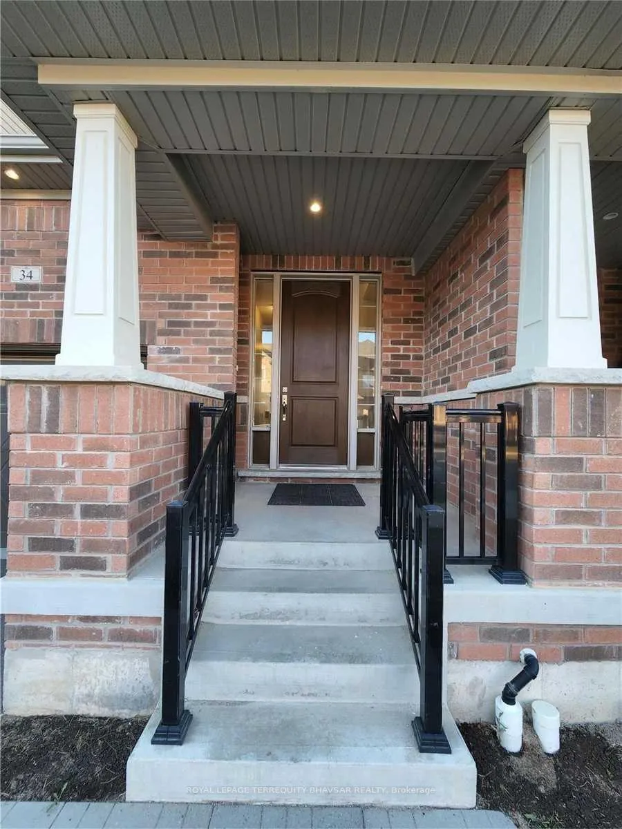 Photo 2 of 34 Stonehill Avenue, Kitchener, Huron Park — HOMEH