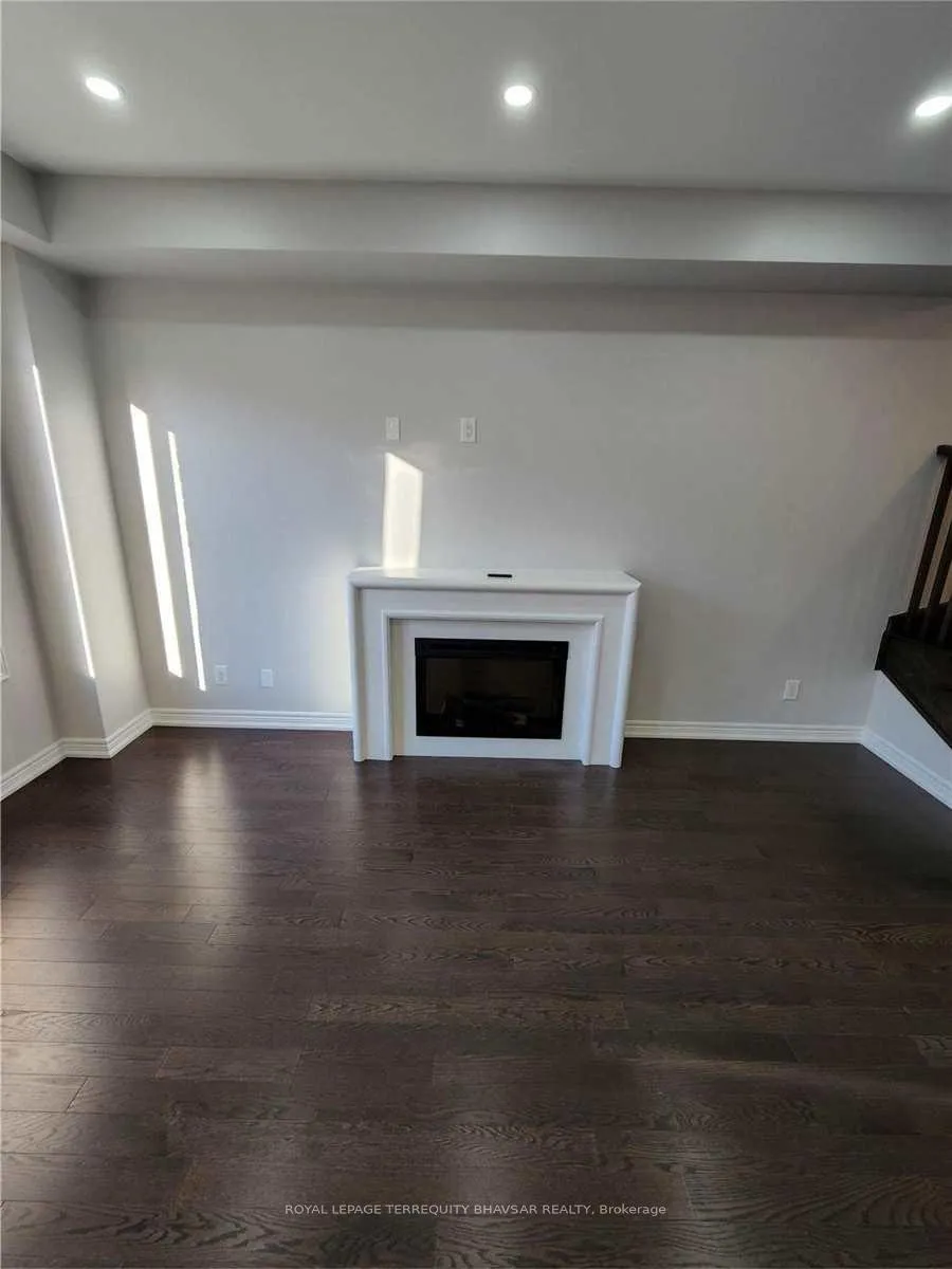 Photo 5 of 34 Stonehill Avenue, Kitchener, Huron Park — HOMEH
