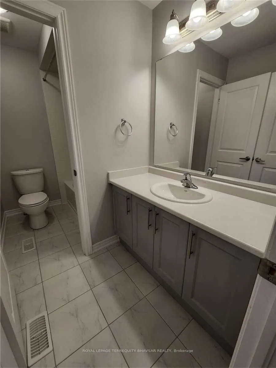 Photo 17 of 34 Stonehill Avenue, Kitchener, Huron Park — HOMEH
