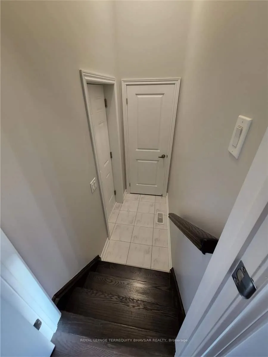 Photo 19 of 34 Stonehill Avenue, Kitchener, Huron Park — HOMEH