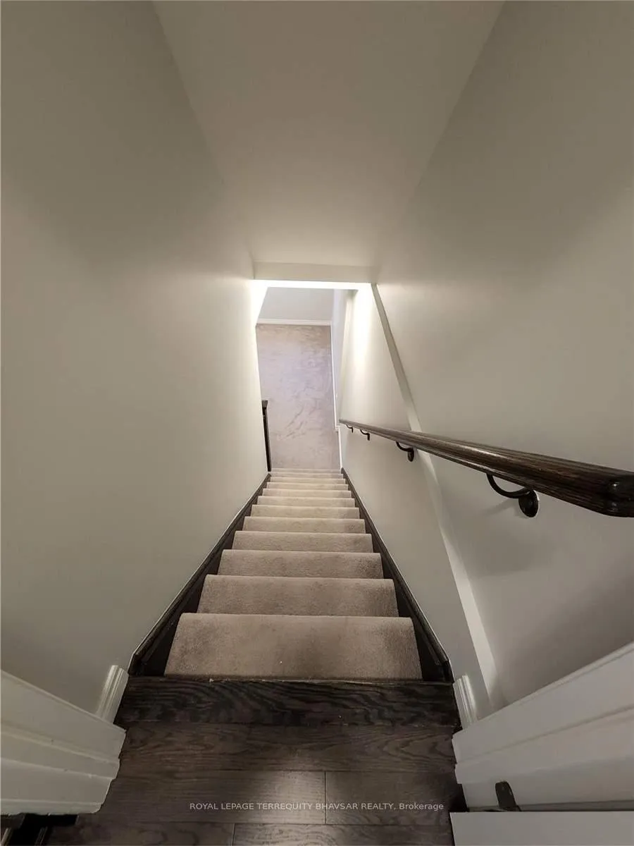 Photo 20 of 34 Stonehill Avenue, Kitchener, Huron Park — HOMEH