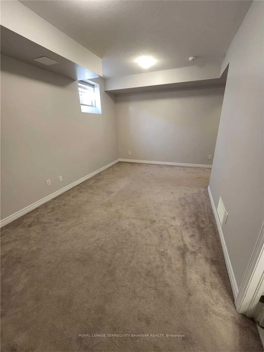 Photo 22 of 34 Stonehill Avenue, Kitchener, Huron Park — HOMEH