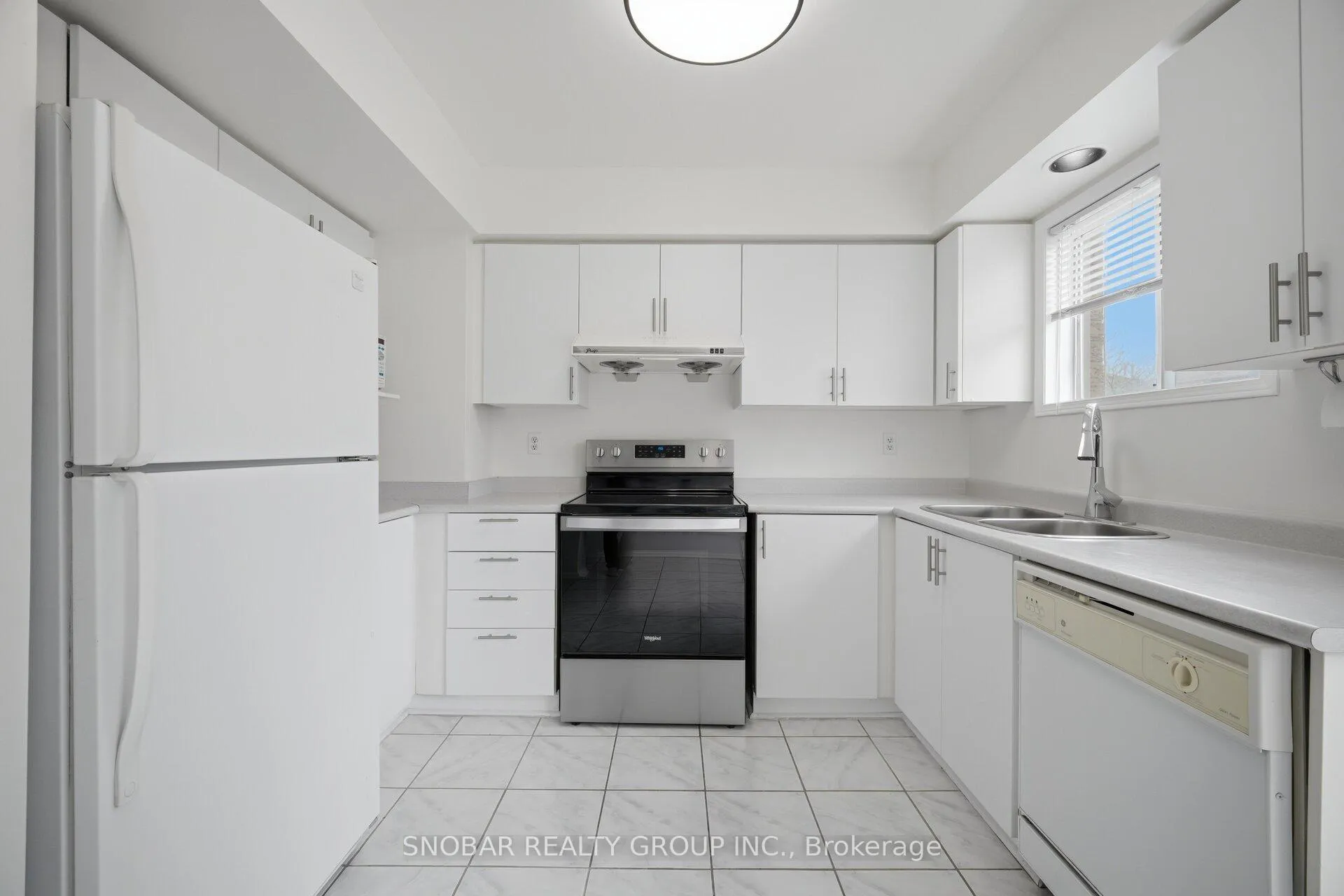 Photo 11 of Unit 31, 1050 Bristol Road W, Mississauga, East Credit — HOMEH
