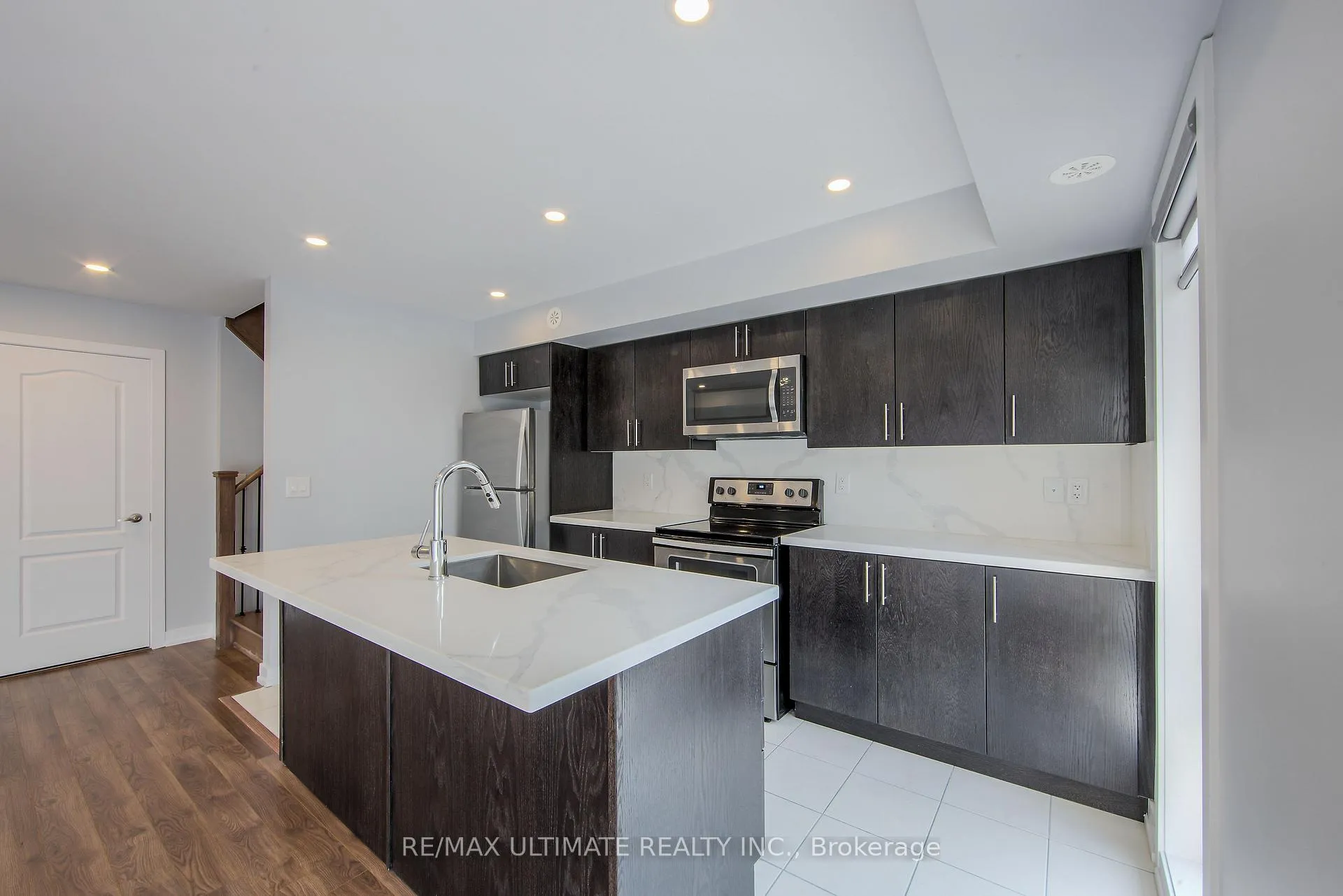 Photo 8 of Unit 512, 30 Dunsheath Way, Markham, Cornell — HOMEH