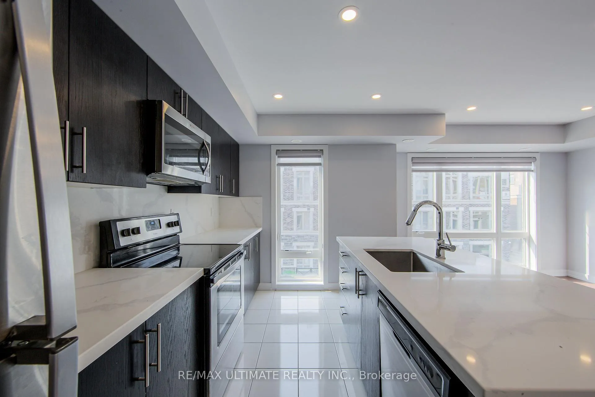 Photo 10 of Unit 512, 30 Dunsheath Way, Markham, Cornell — HOMEH