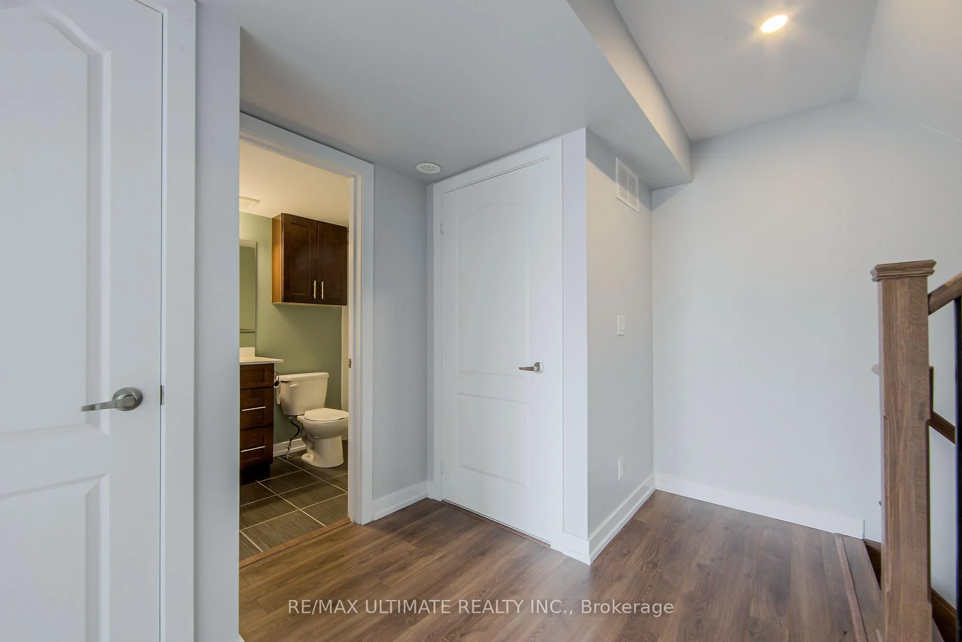 Photo 15 of Unit 512, 30 Dunsheath Way, Markham, Cornell — HOMEH