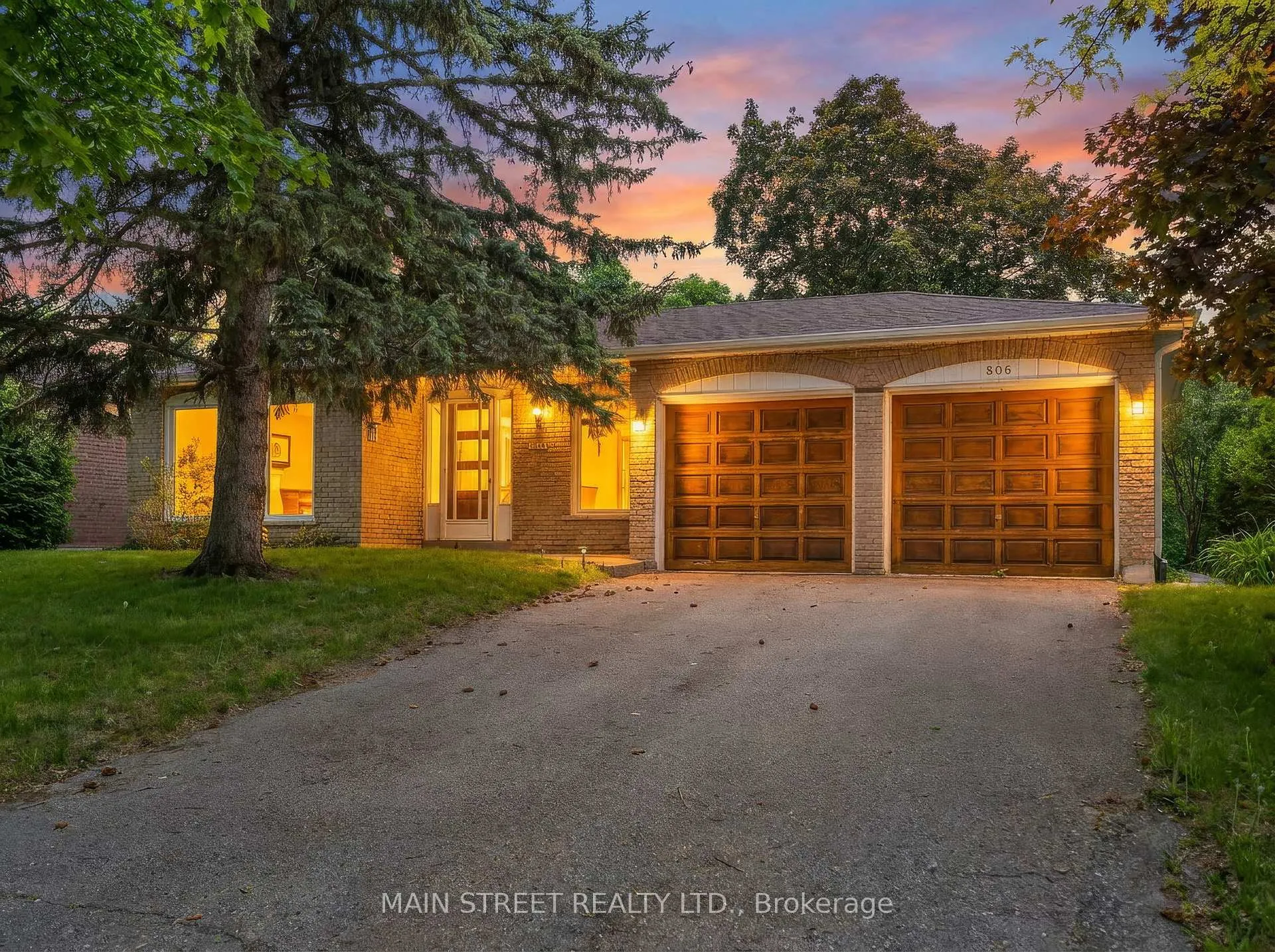 Front of 806 Three Seasons Drive