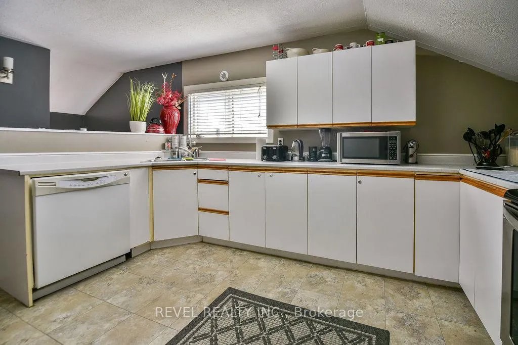 Photo 18 of 223 Cedar Street N, Timmins, TNE - Central — HOMEH