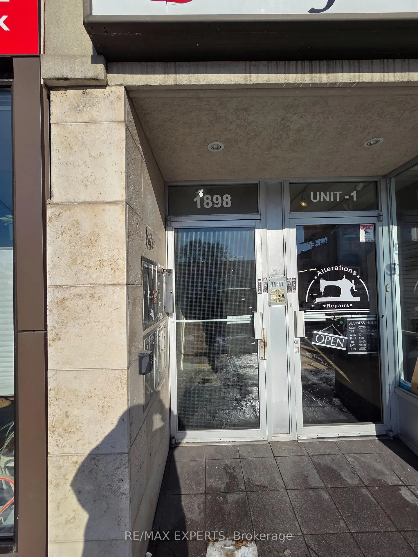 Front of Unit 303, 1898 Danforth Avenue