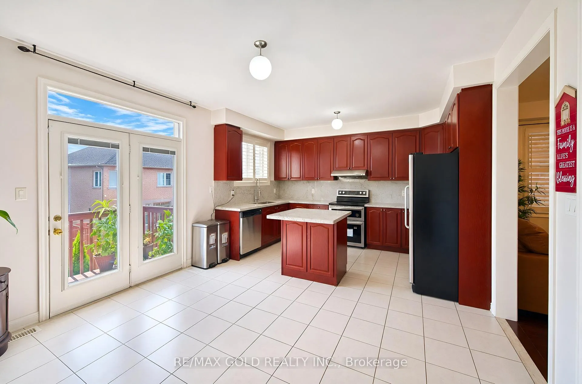 Photo 18 of 96 Olivia Marie Road, Brampton, Bram West — HOMEH