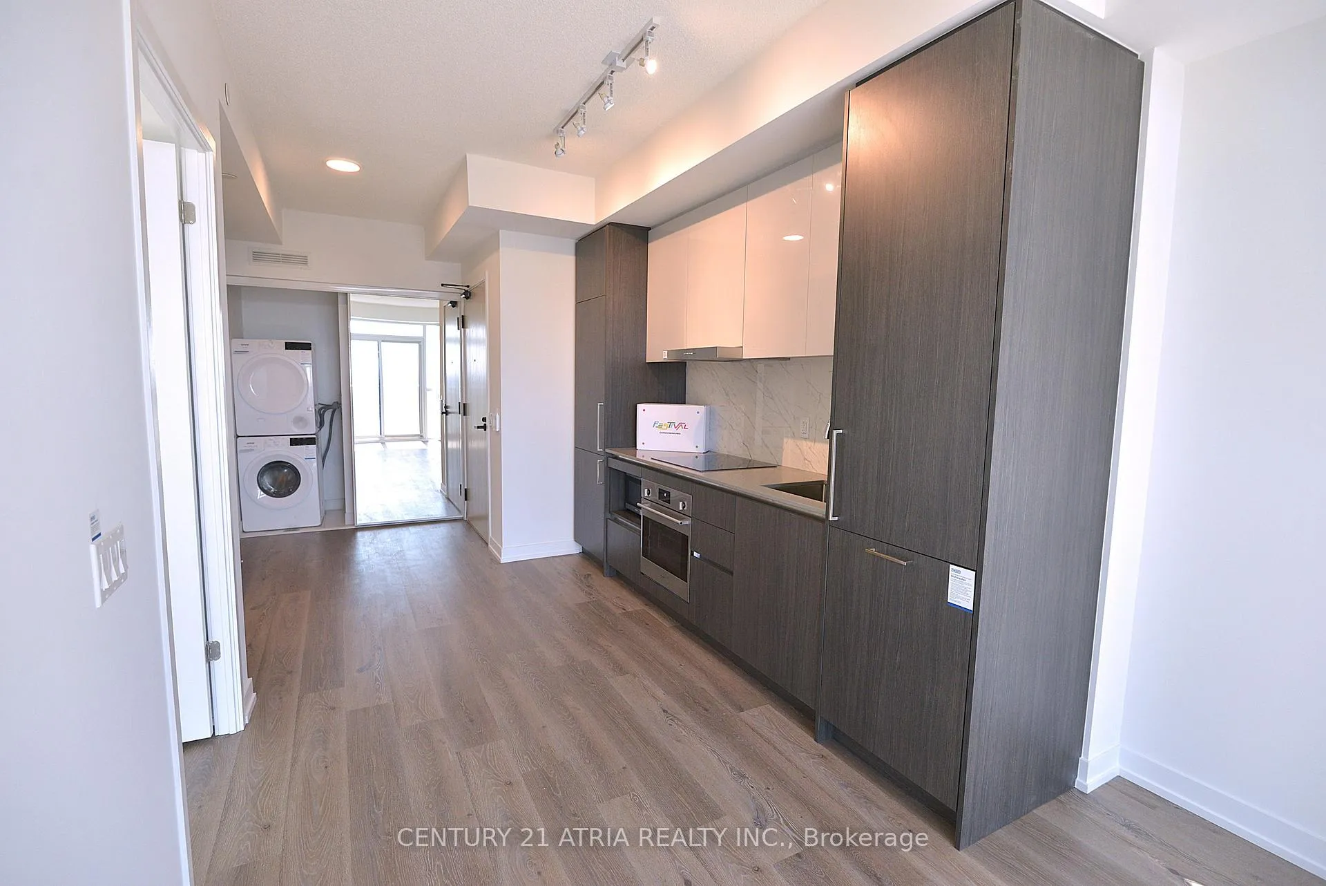 Photo 7 of Unit 3807, 225 Commerce Street, Vaughan, Vaughan Corporate Centre — HOMEH