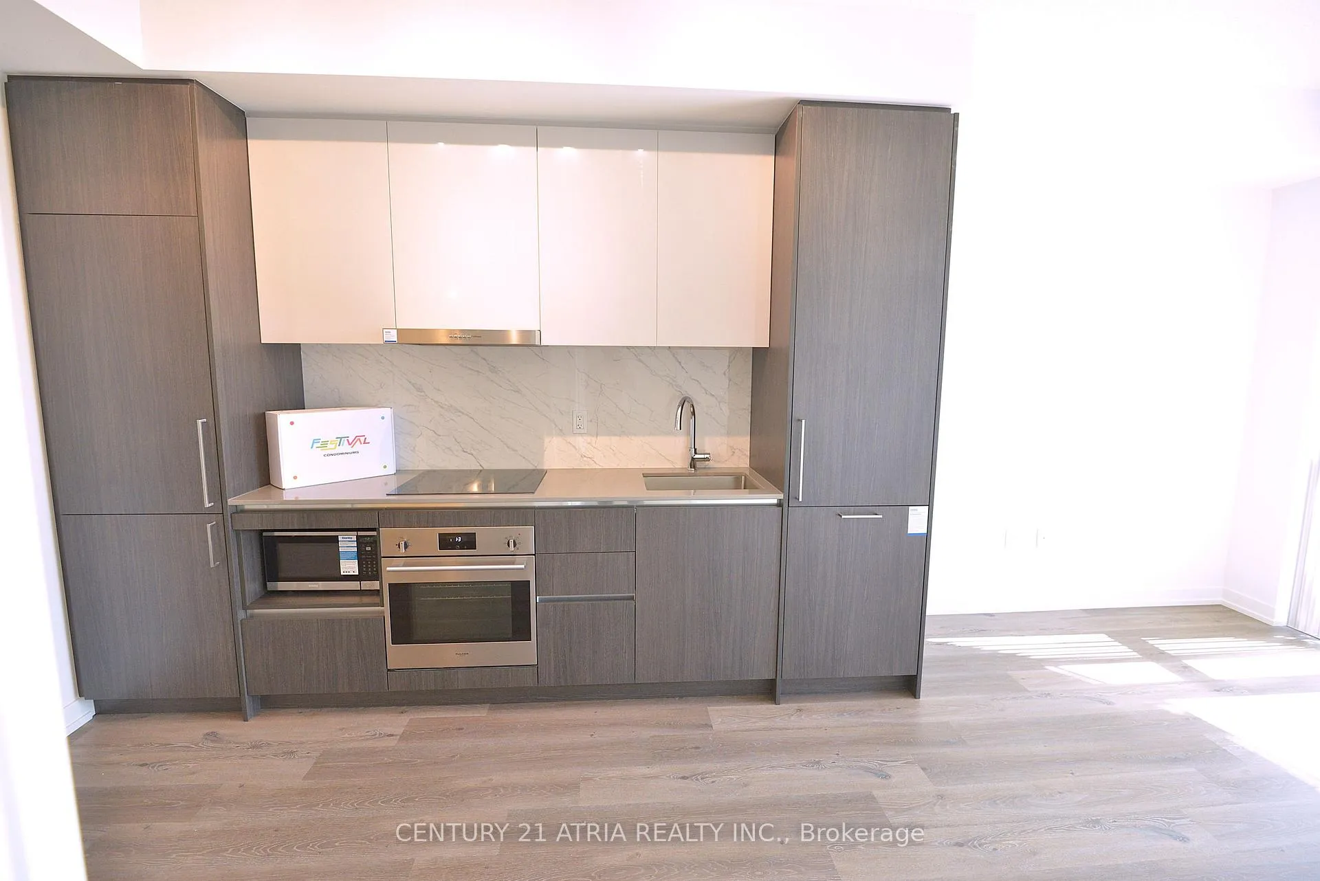 Photo 9 of Unit 3807, 225 Commerce Street, Vaughan, Vaughan Corporate Centre — HOMEH