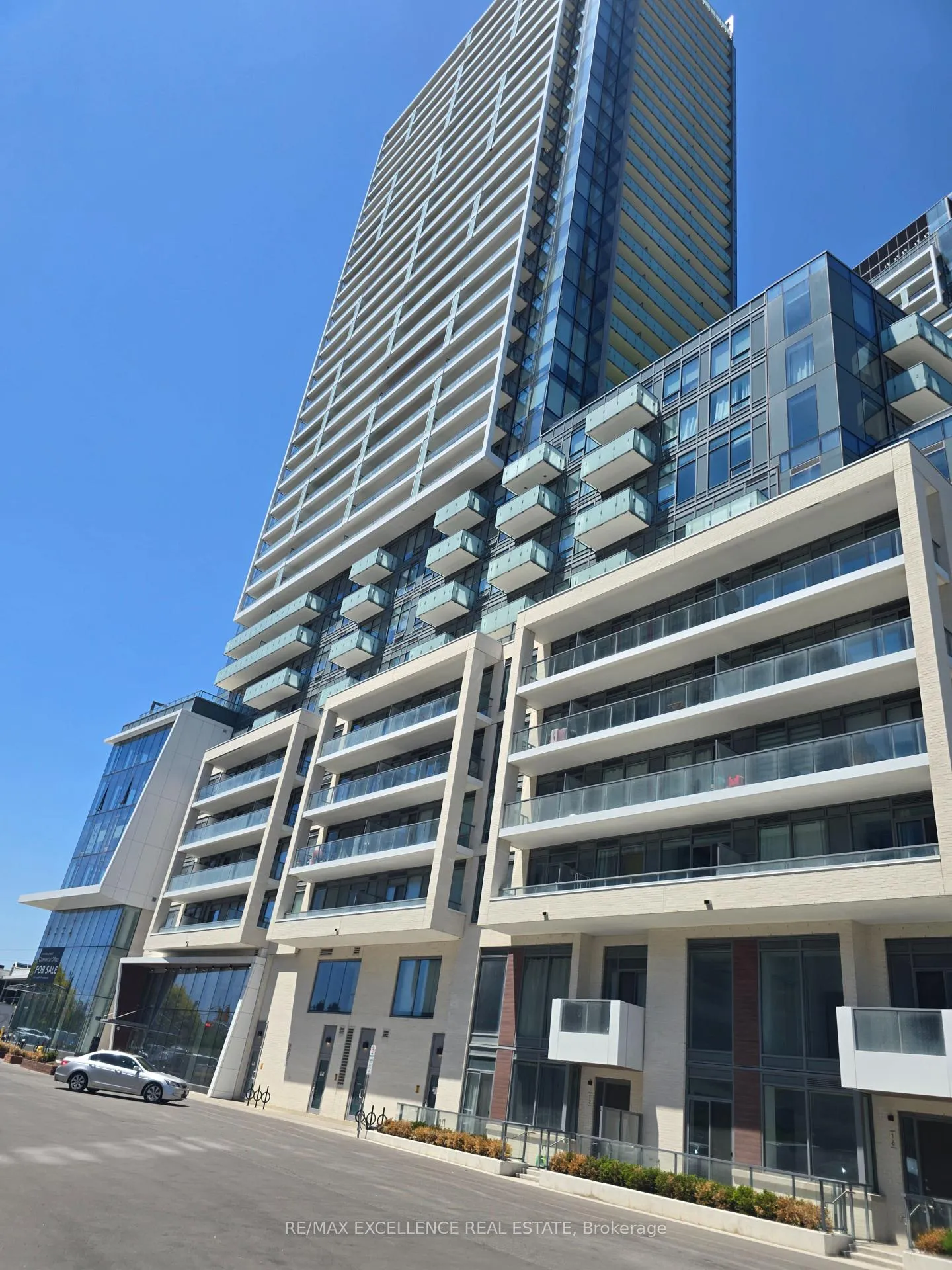 Photo 5 of Unit S617, 8 Olympic Garden Drive, North York, Newtonbrook East — HOMEH