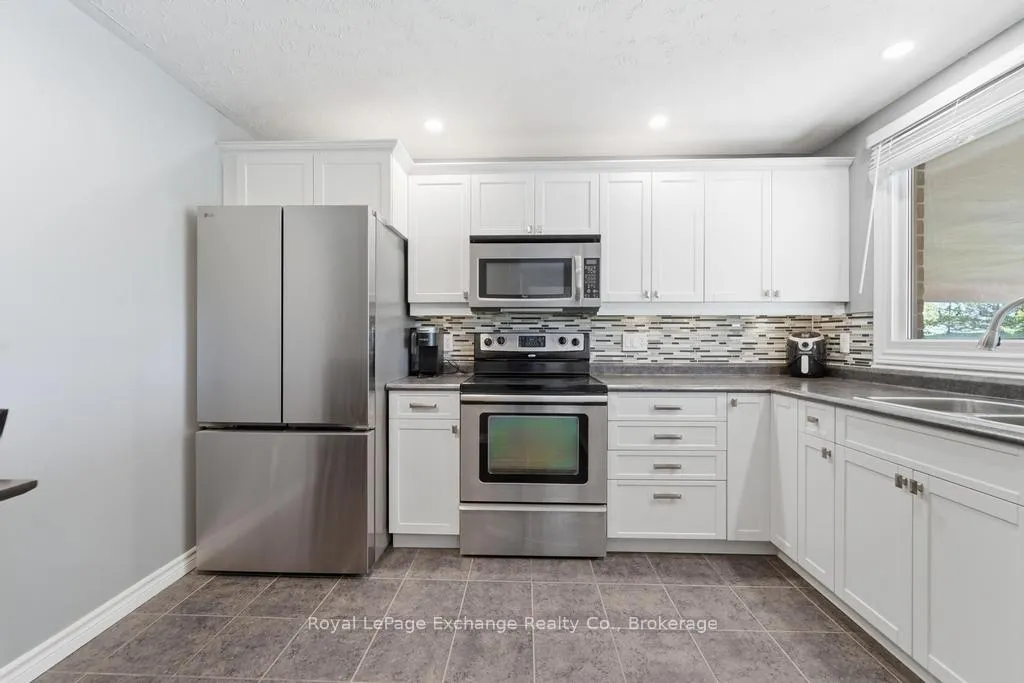 Photo 5 of Unit 48, 656 Durham Street, Kincardine — HOMEH