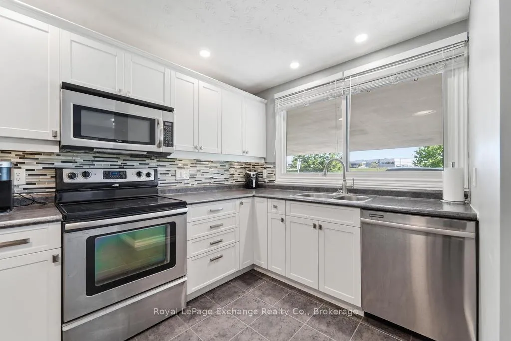 Photo 6 of Unit 48, 656 Durham Street, Kincardine — HOMEH