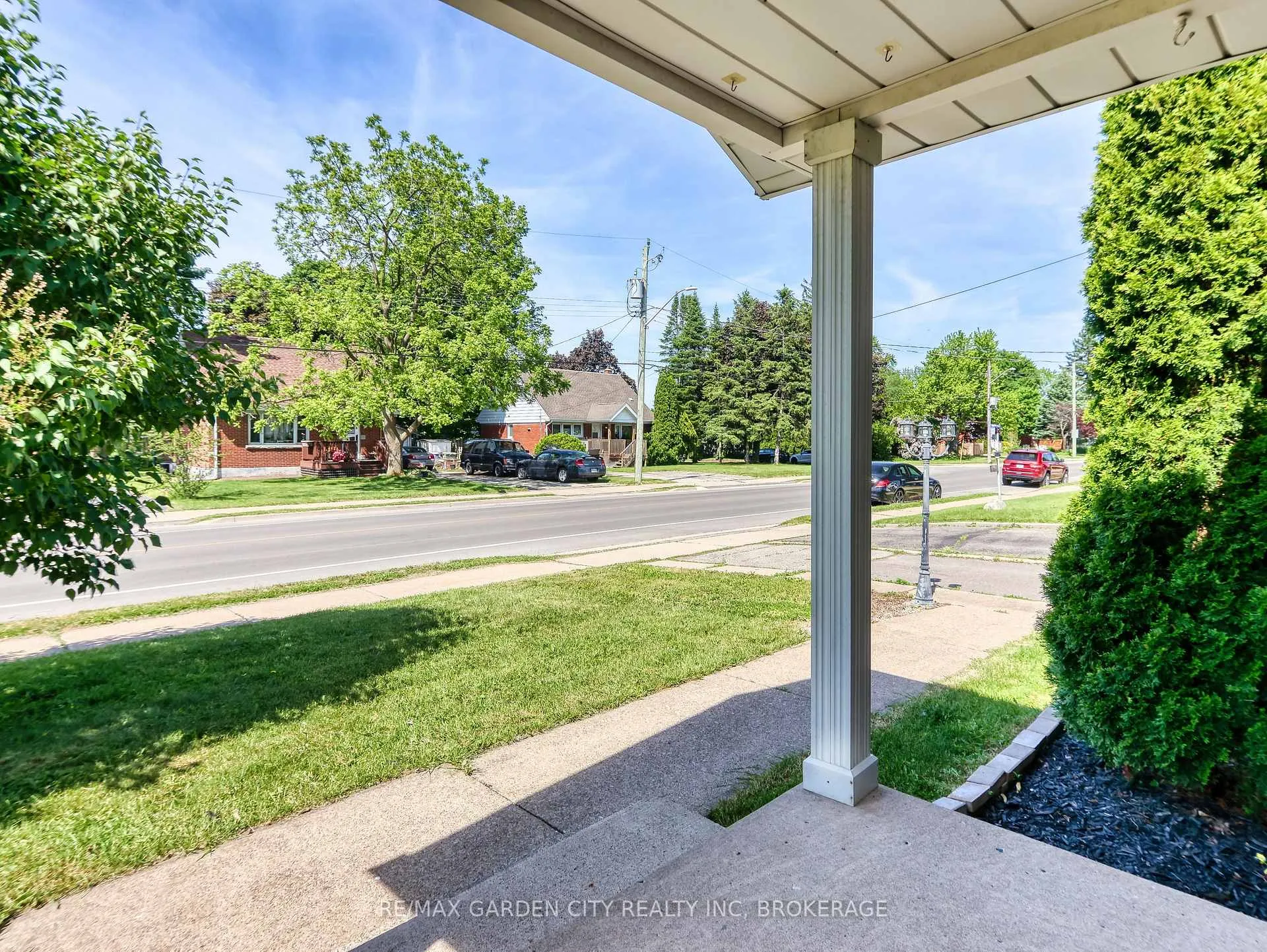 Photo 7 of 6734 O'Neil Street, Niagara Falls, Stamford — HOMEH