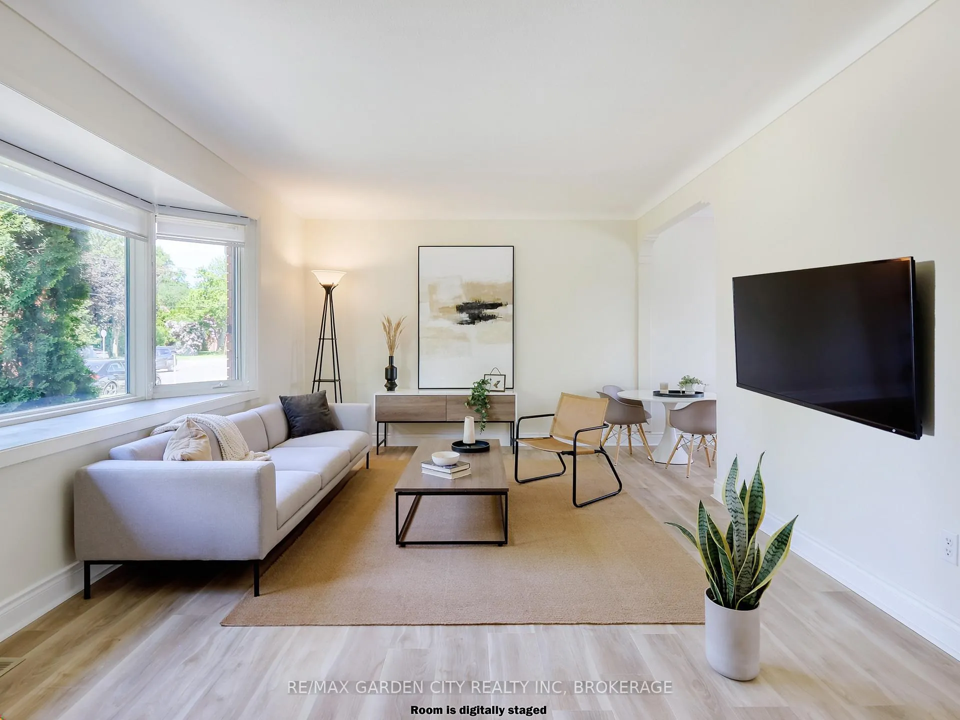 Photo 12 of 6734 O'Neil Street, Niagara Falls, Stamford — HOMEH