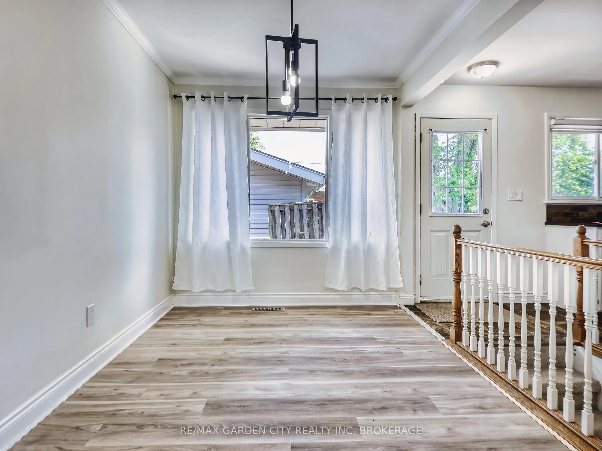 Photo 13 of 6734 O'Neil Street, Niagara Falls, Stamford — HOMEH