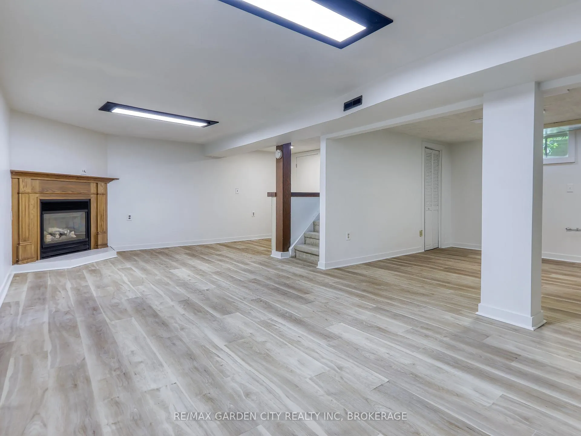 Photo 32 of 6734 O'Neil Street, Niagara Falls, Stamford — HOMEH