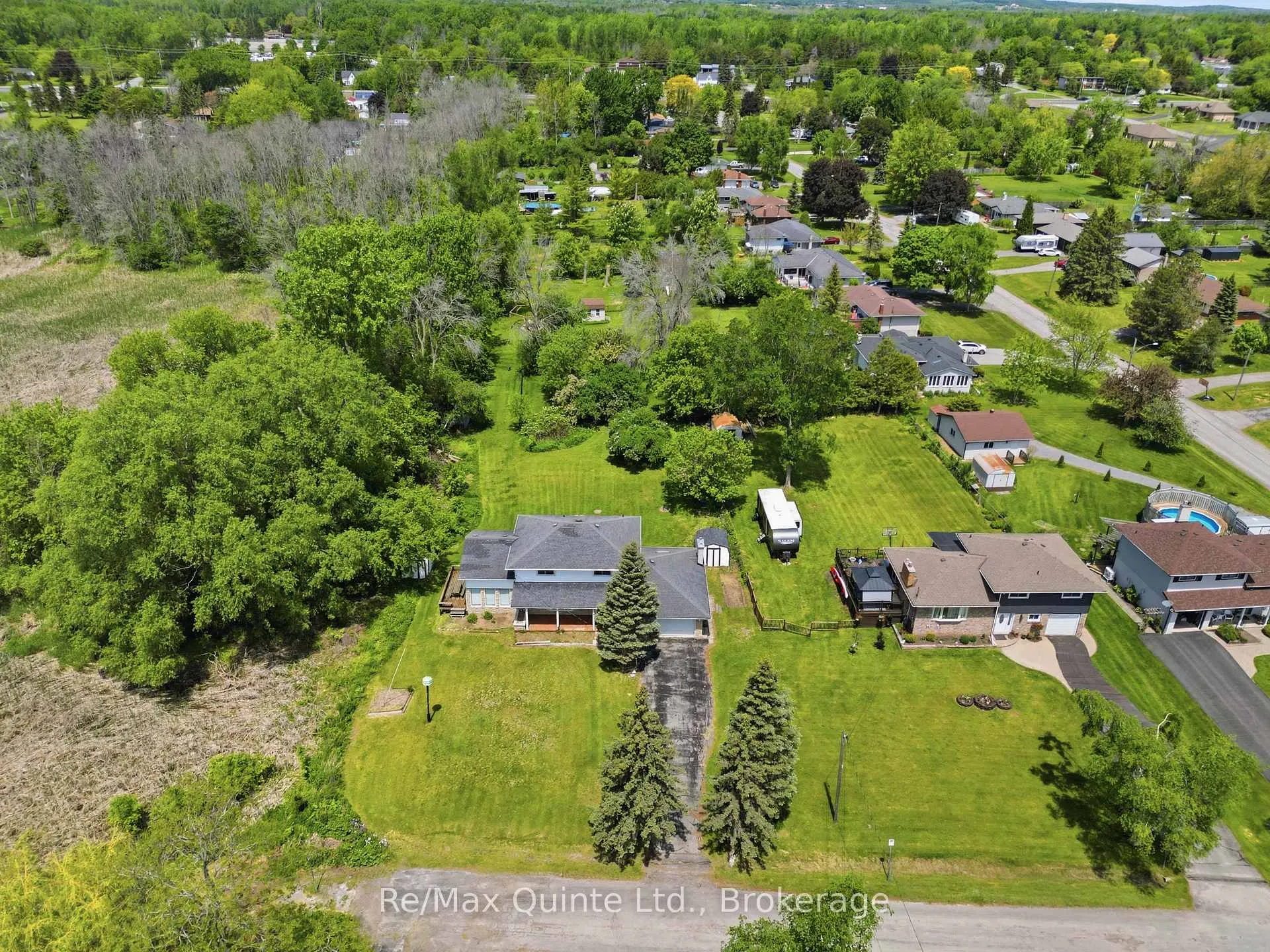 Photo 2 of 106 Baylea Drive, Quinte West, Sidney Ward — HOMEH