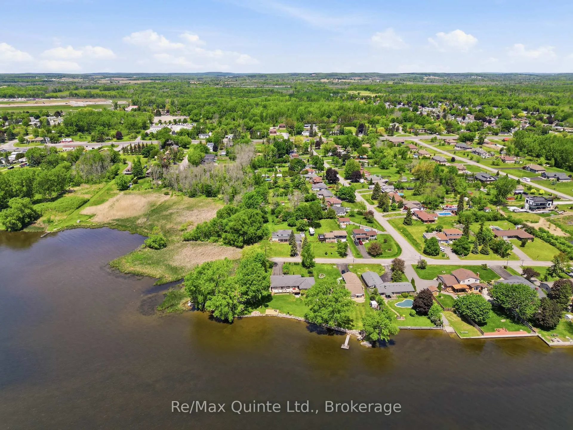 Photo 4 of 106 Baylea Drive, Quinte West, Sidney Ward — HOMEH