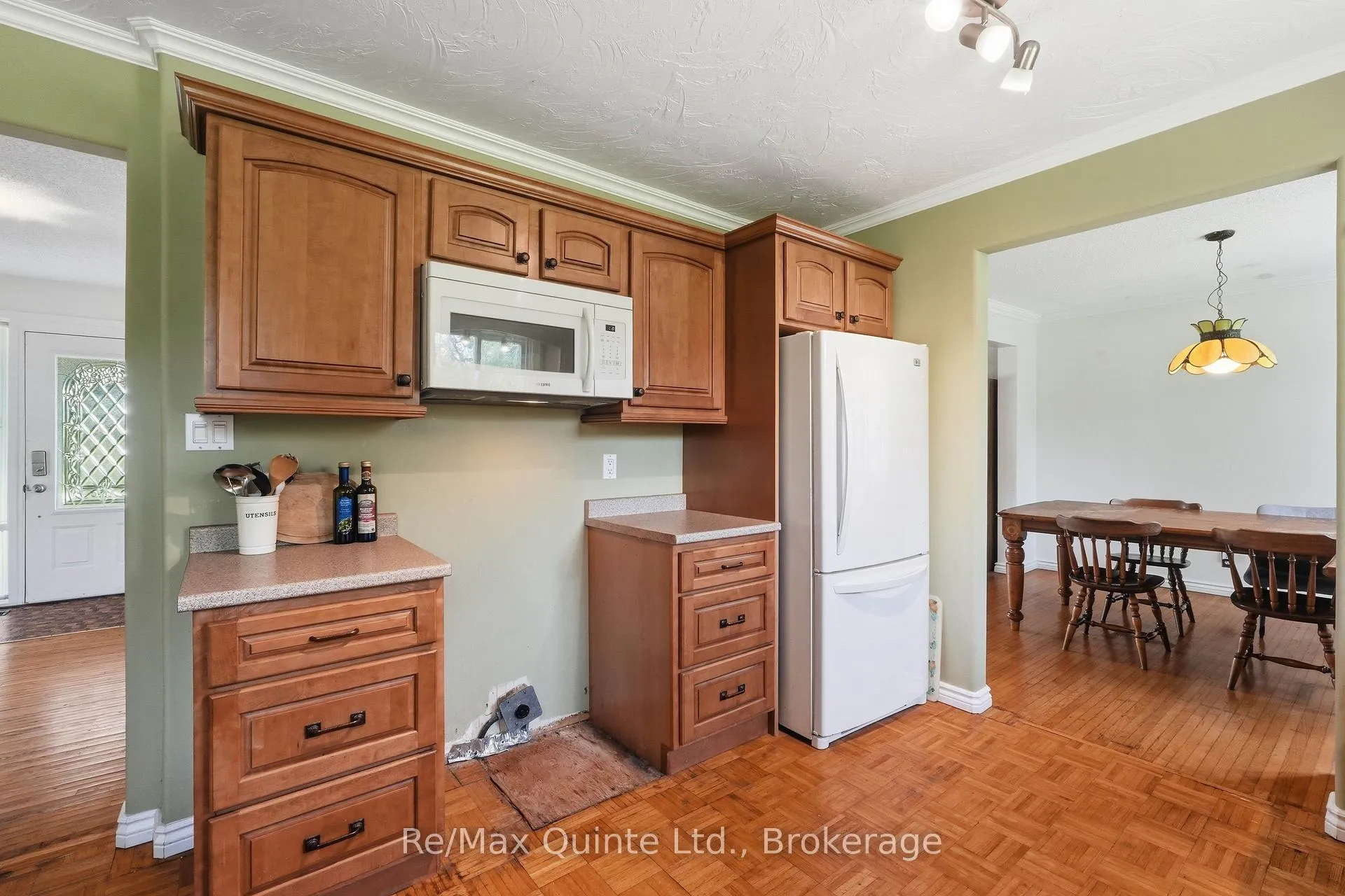 Photo 11 of 106 Baylea Drive, Quinte West, Sidney Ward — HOMEH