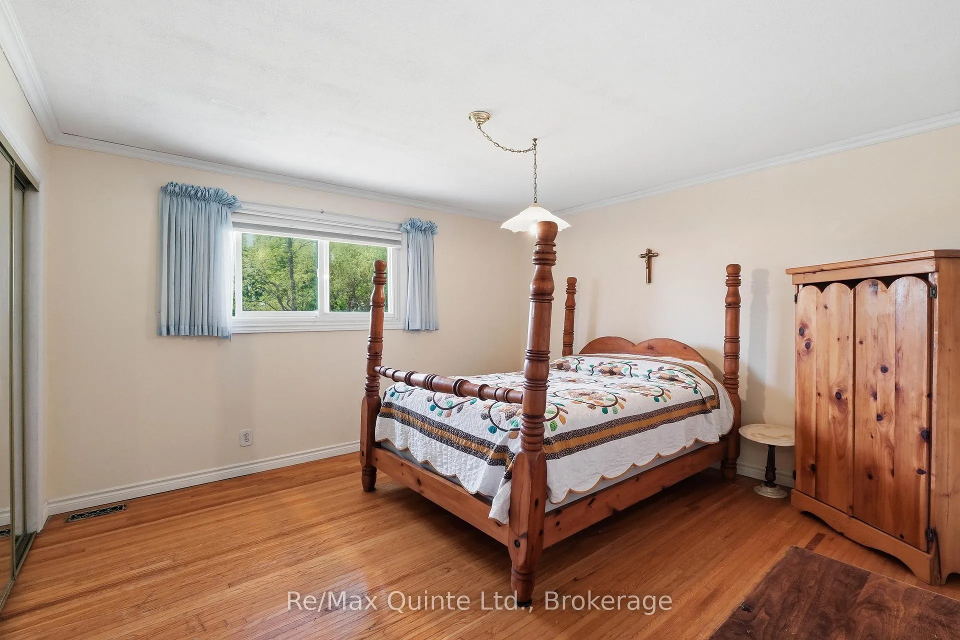 Photo 21 of 106 Baylea Drive, Quinte West, Sidney Ward — HOMEH