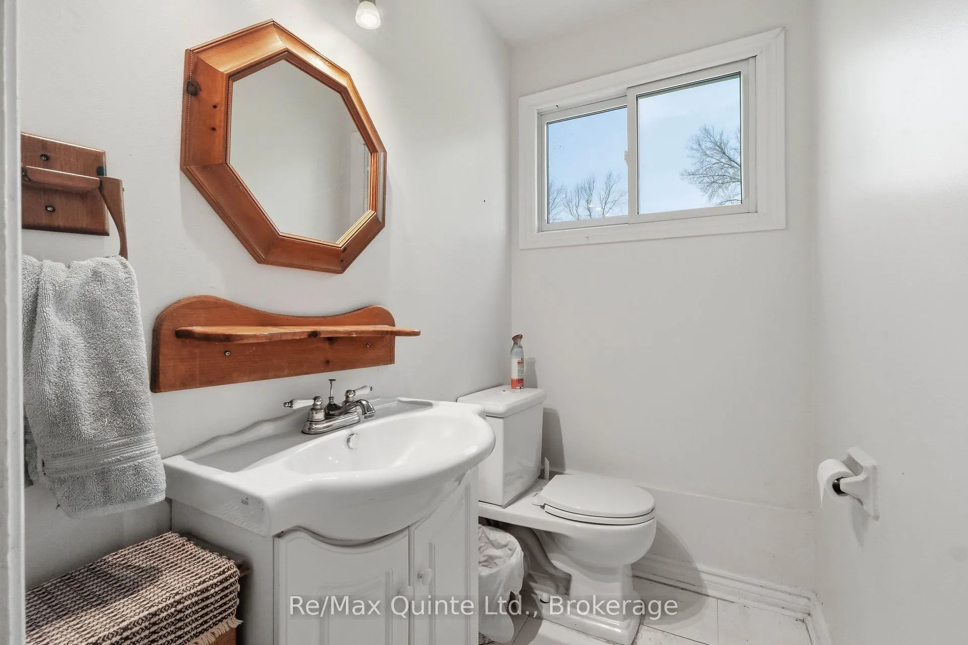 Photo 28 of 106 Baylea Drive, Quinte West, Sidney Ward — HOMEH