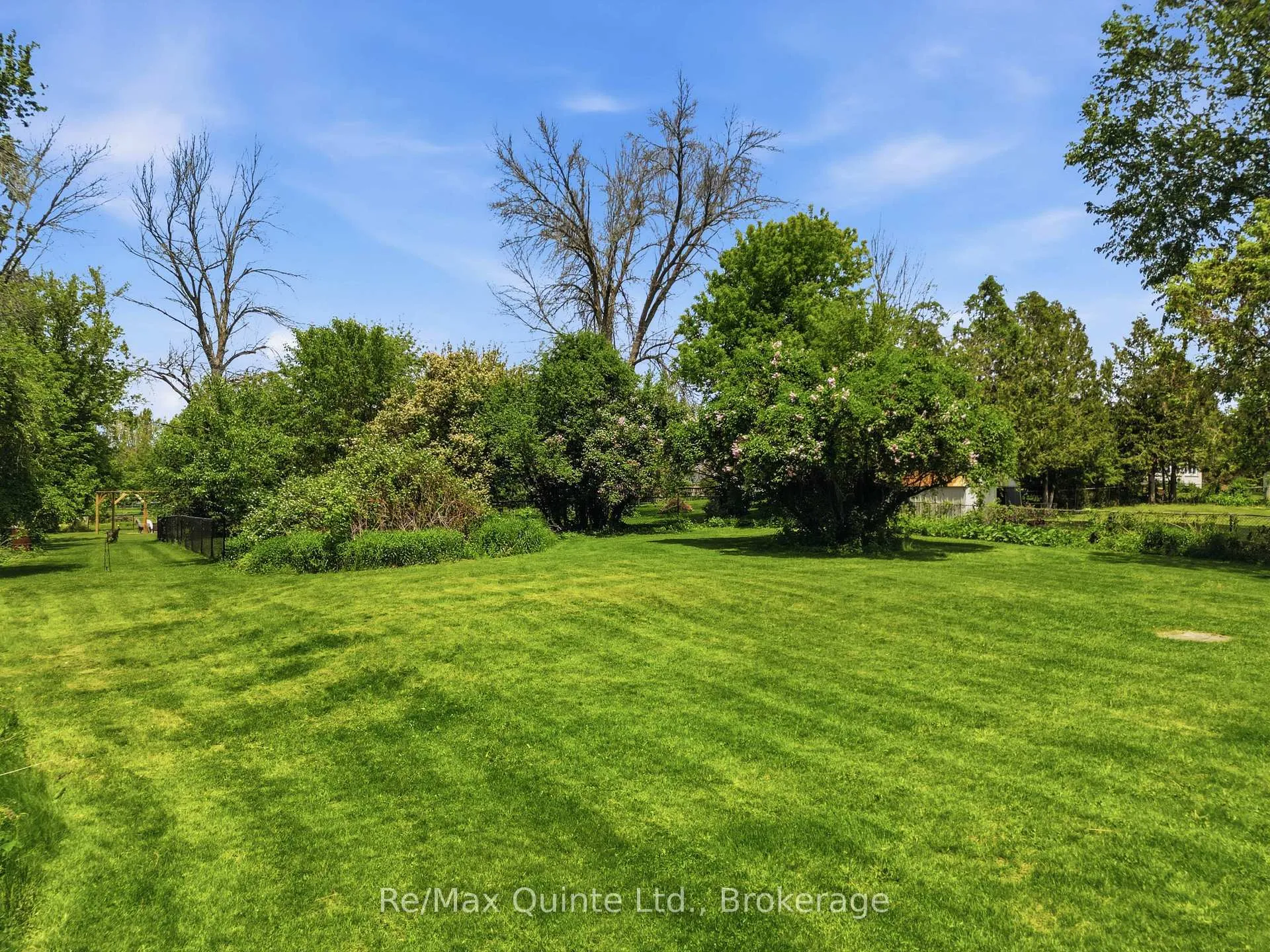 Photo 35 of 106 Baylea Drive, Quinte West, Sidney Ward — HOMEH