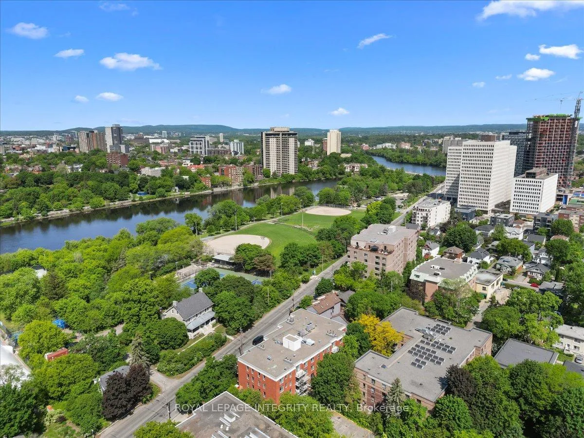 Photo 2 of Unit PH5, 939 North River Road, Ottawa, Overbrook — HOMEH