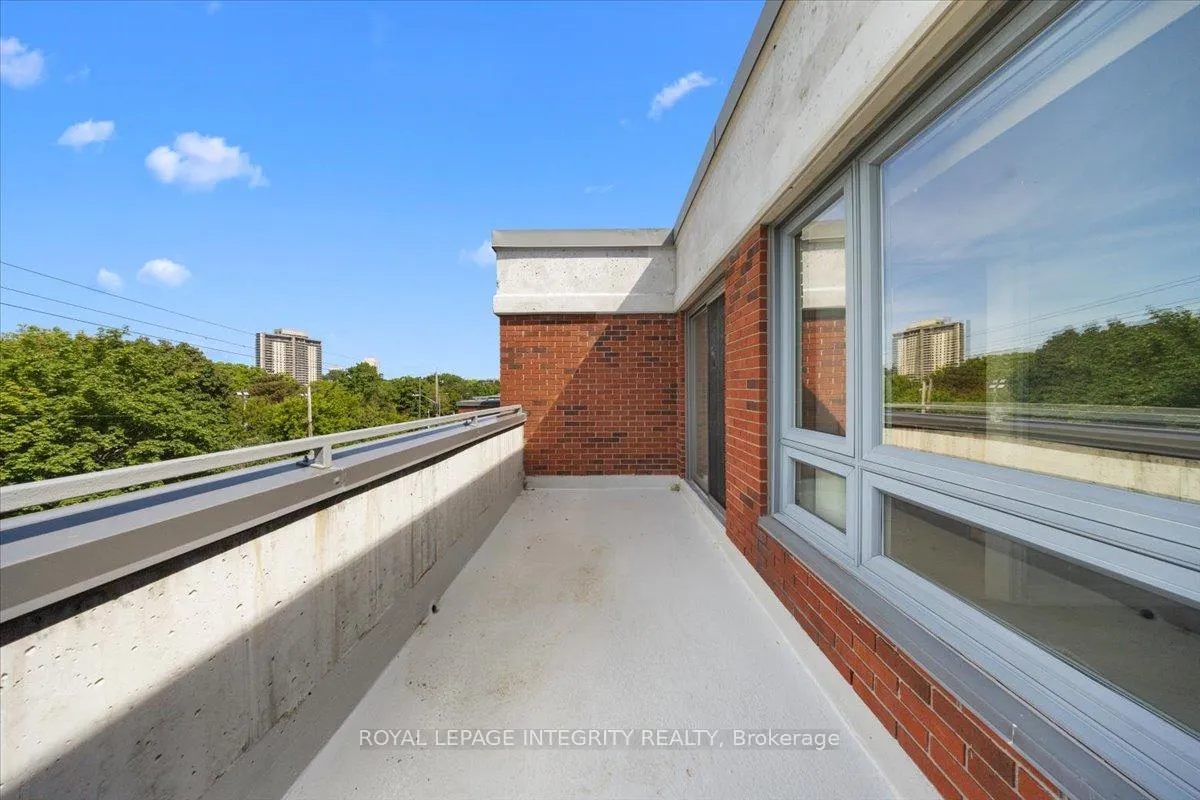 Photo 20 of Unit PH5, 939 North River Road, Ottawa, Overbrook — HOMEH