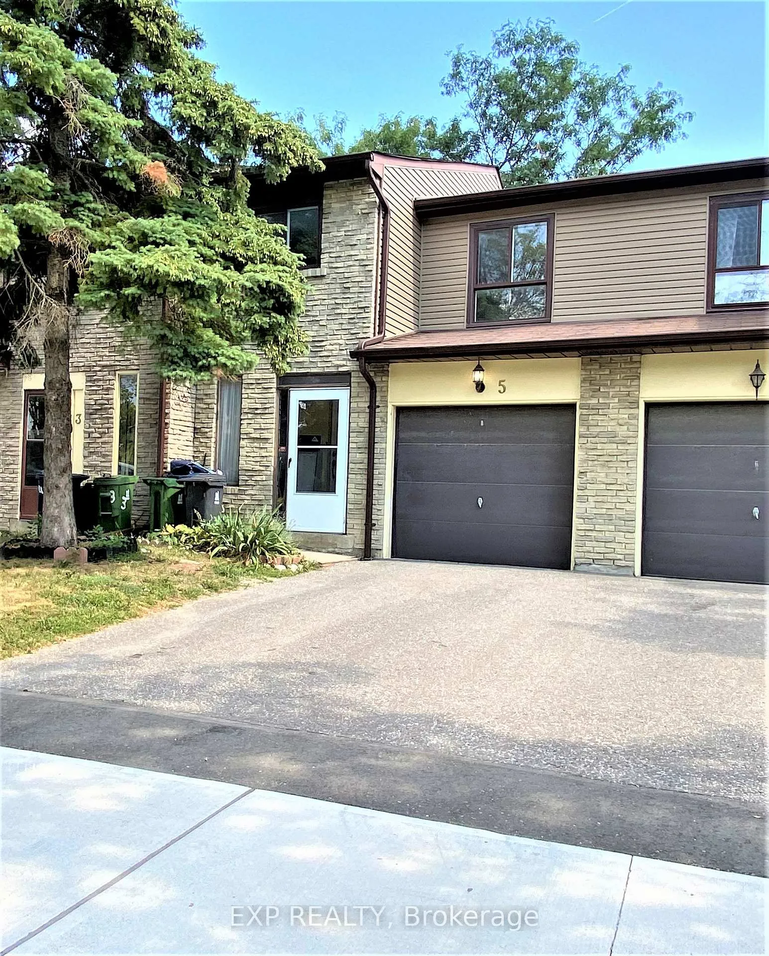 Photo 2 of 5 Thunder Grove, Scarborough, Agincourt North — HOMEH