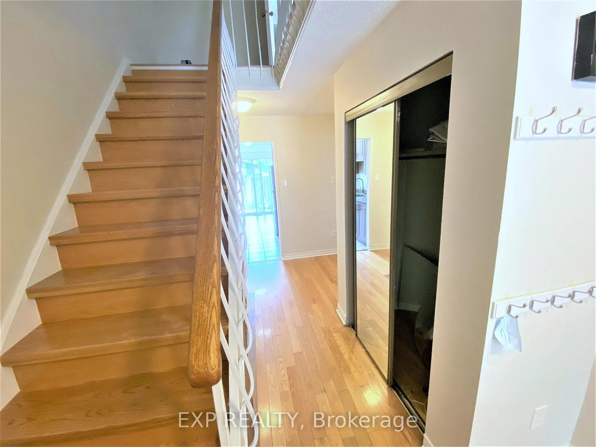 Photo 4 of 5 Thunder Grove, Scarborough, Agincourt North — HOMEH