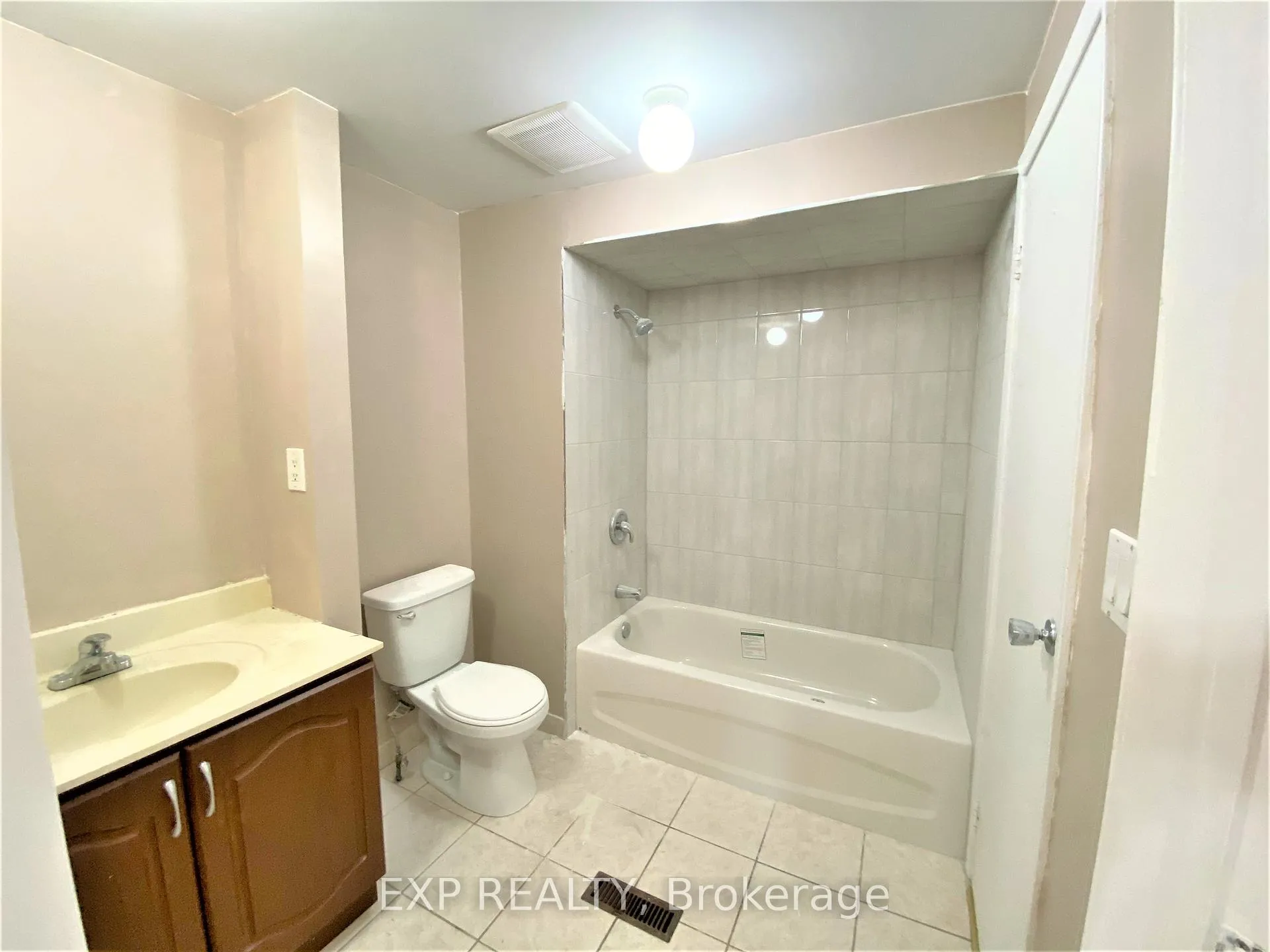 Photo 22 of 5 Thunder Grove, Scarborough, Agincourt North — HOMEH