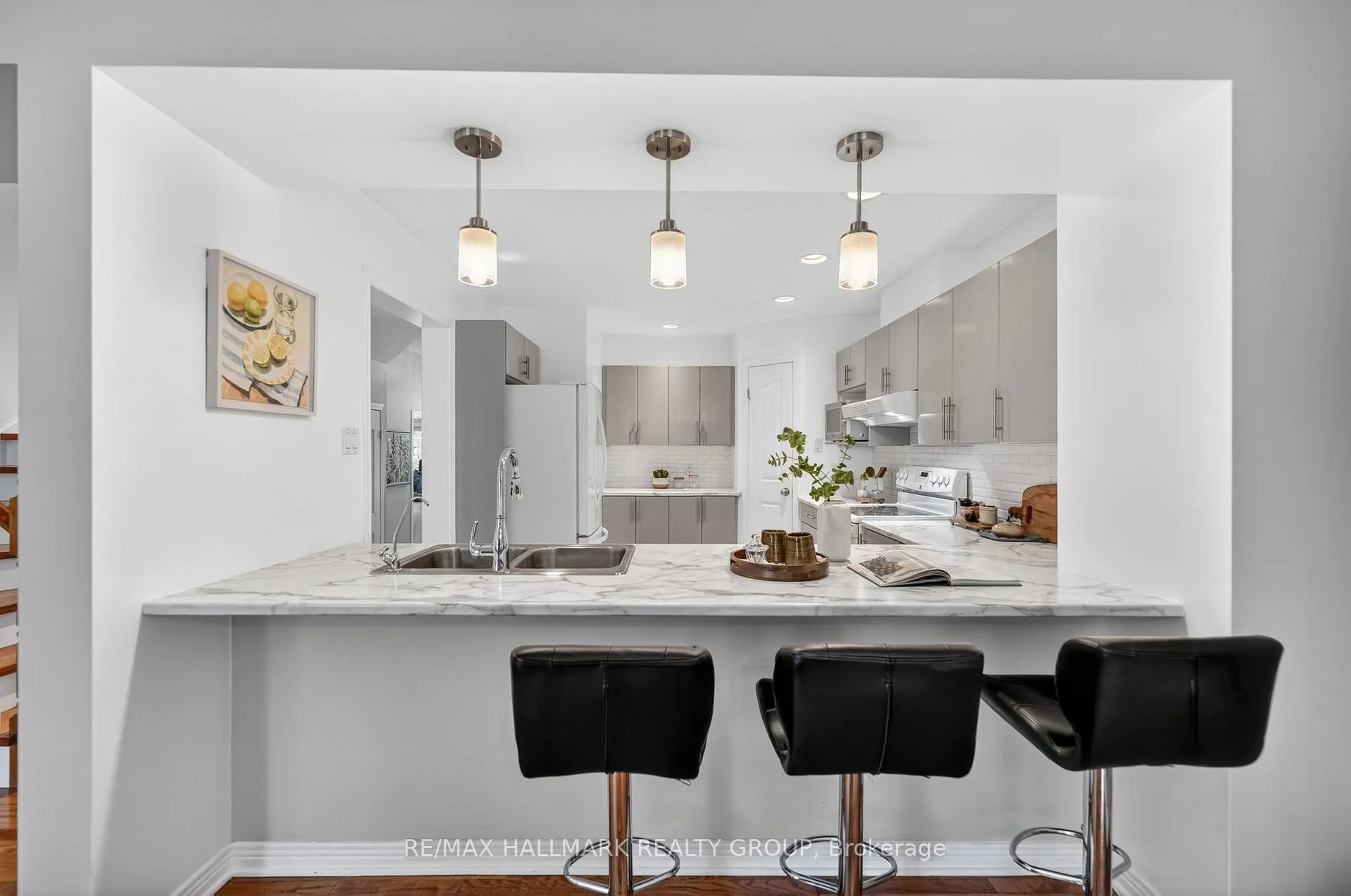 Photo 6 of 968 Lucille Way, Ottawa, Notting Hill/Summerside — HOMEH